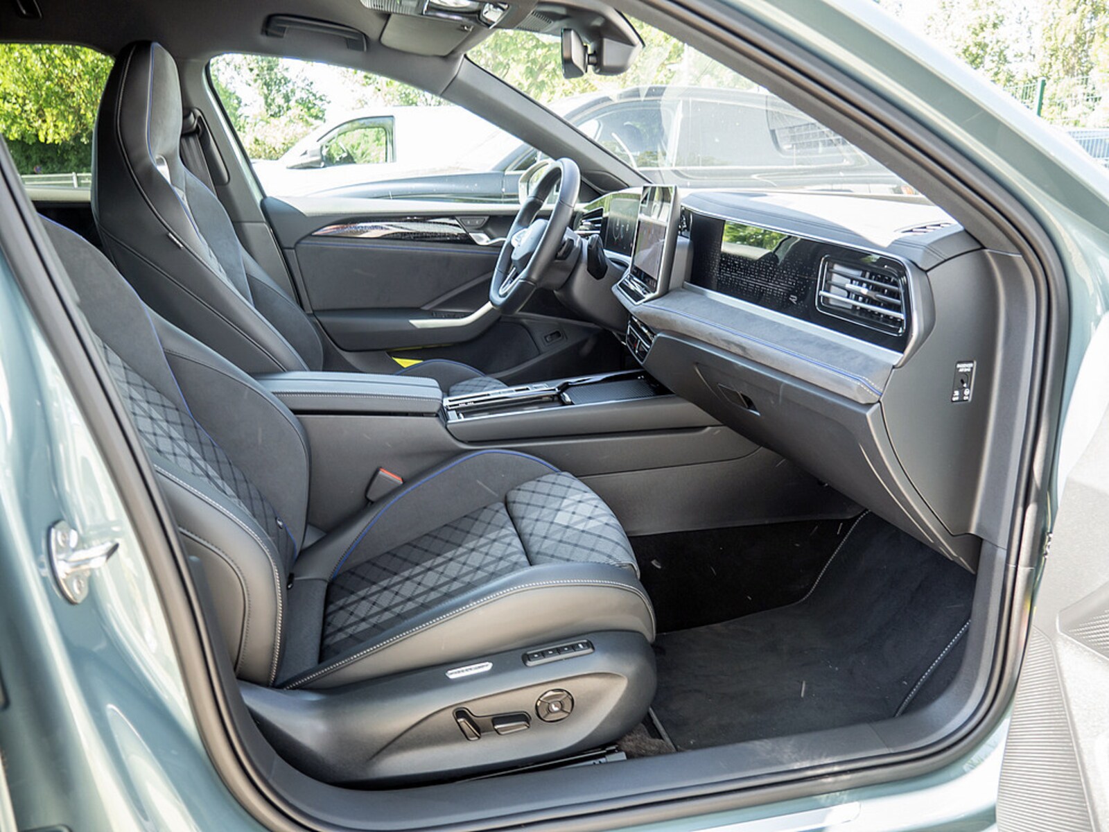 Volkswagen Passat – Bild 2