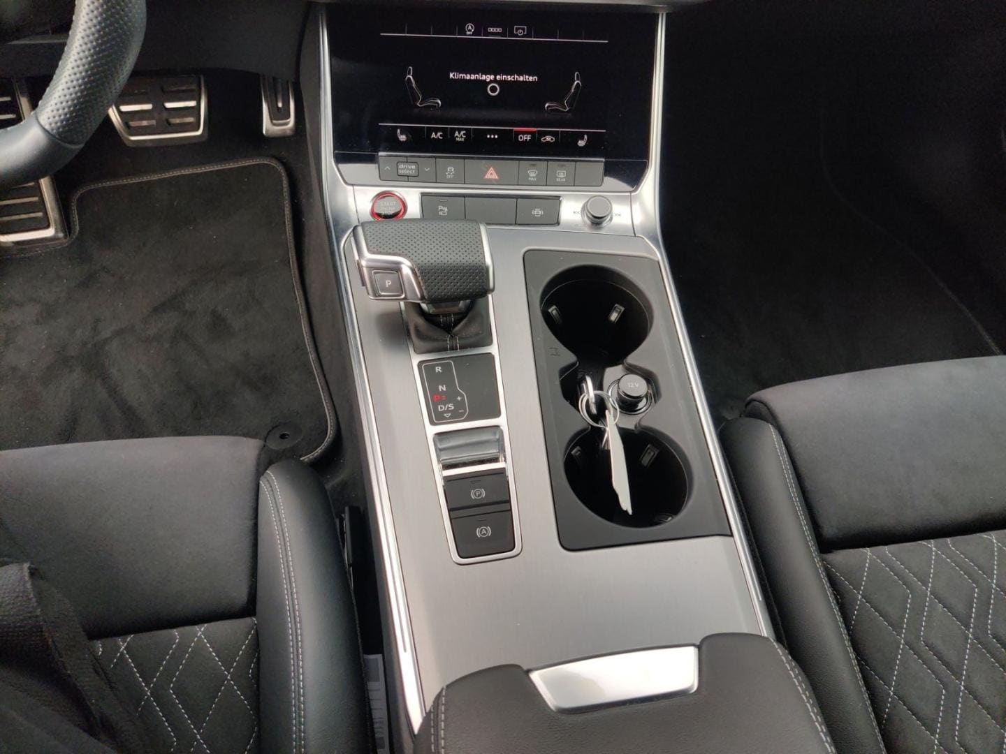 Bild über Audi S6 Limousine TDI quattro tiptronic - für weitere Informationen kontaktieren Sie den Audi Partner