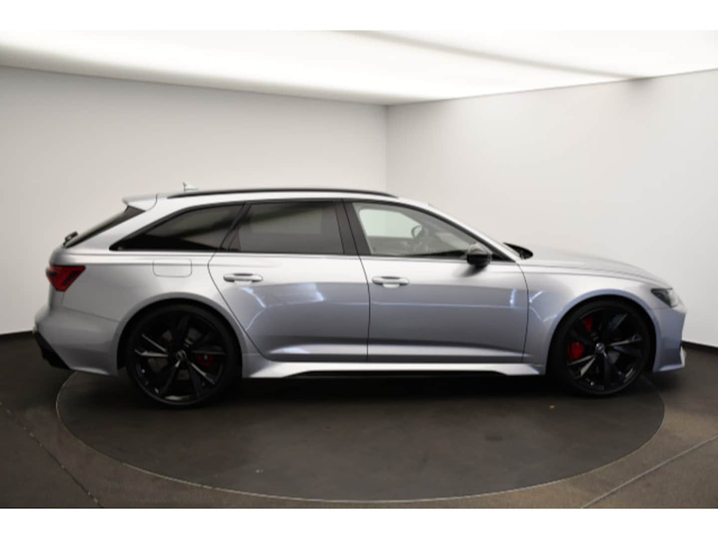 Bild über Audi RS 6 Avant TFSI quattro tiptronic - für weitere Informationen kontaktieren Sie den Audi Partner