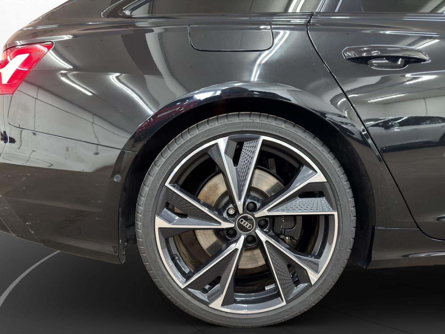 Bild über Audi S6 Avant TDI quattro tiptronic - für weitere Informationen kontaktieren Sie den Audi Partner