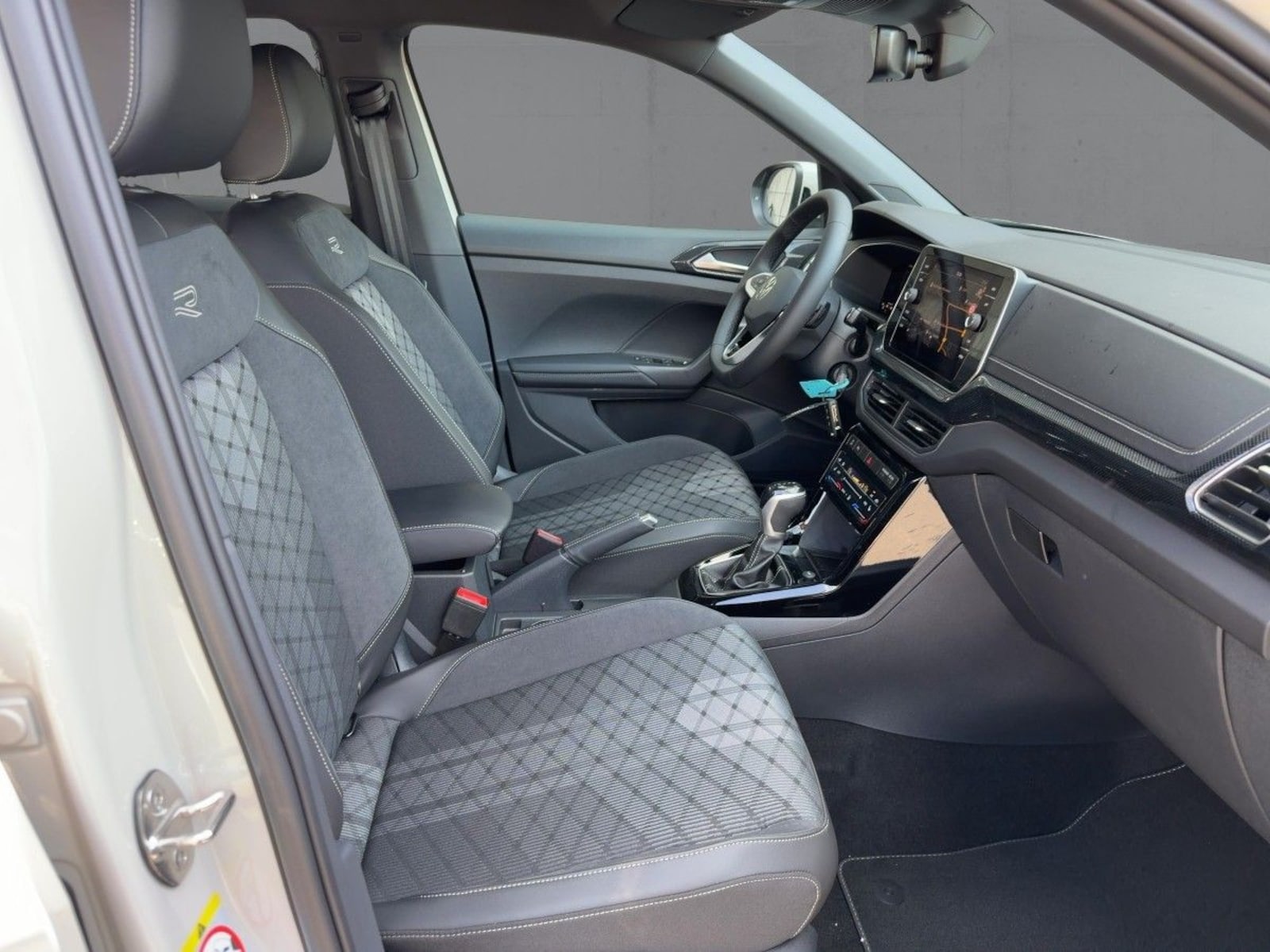 Volkswagen T-Cross – Bild 11