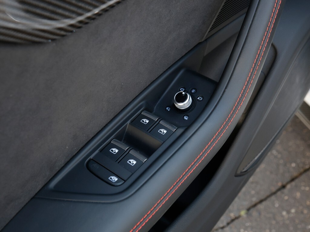 Image about Audi RS 4 Avant TFSI quattro tiptronic