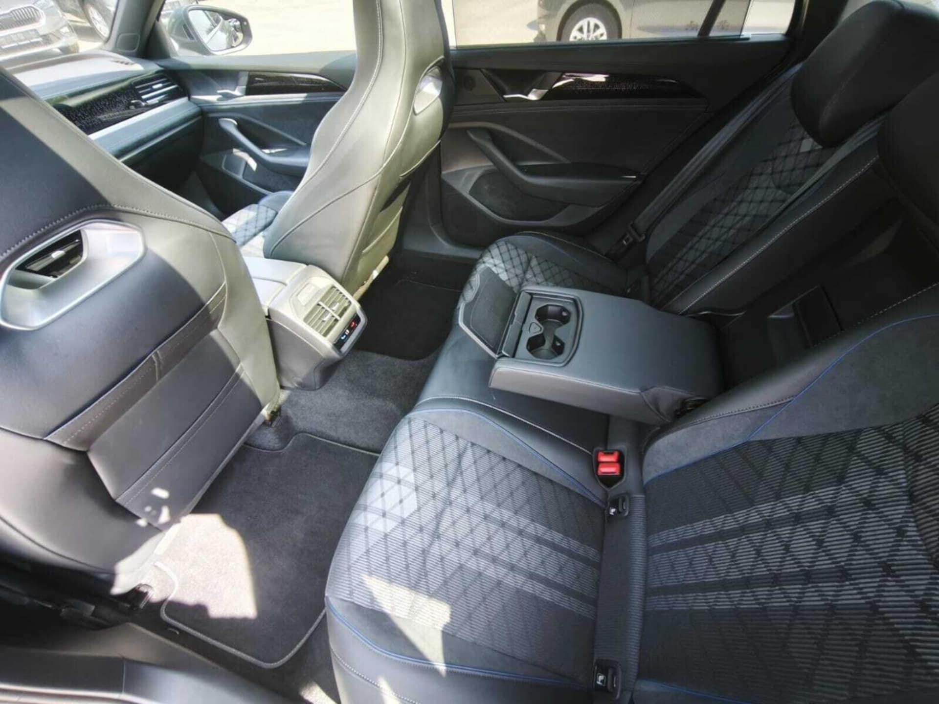 Volkswagen Passat R-Line