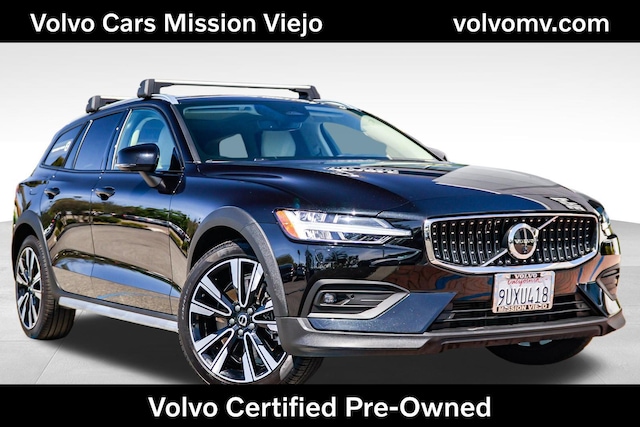 2025 Volvo V60 Cross Country