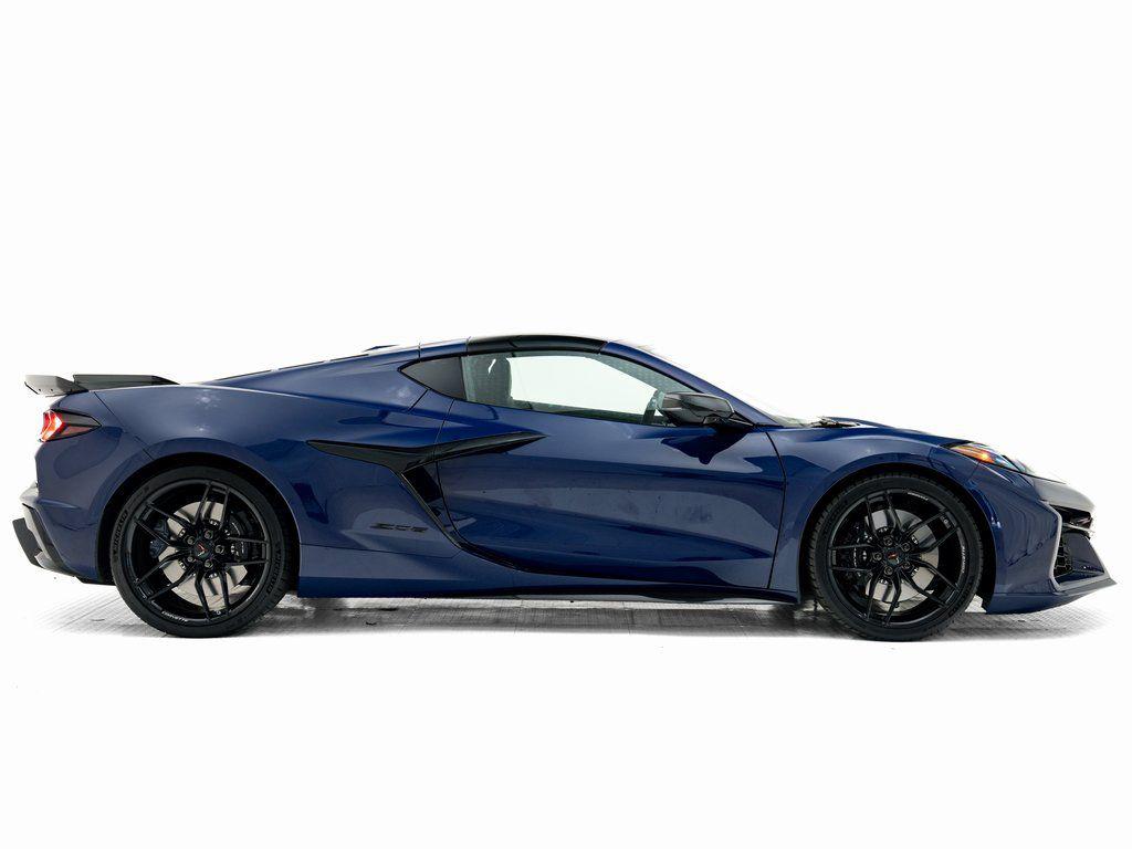 1G1YF2D34S5604196