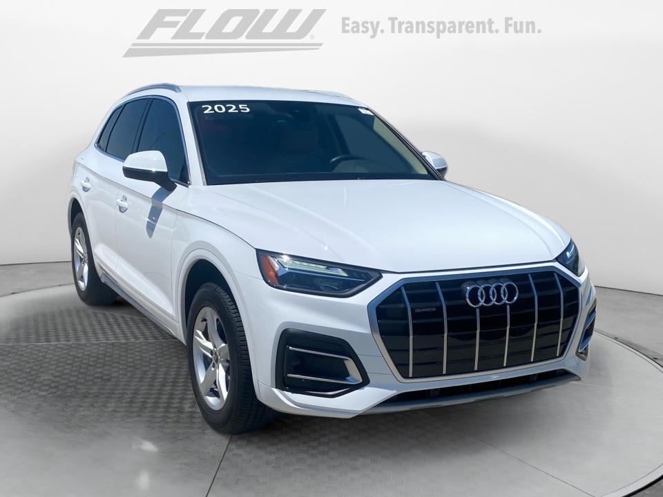 2025 Audi Q5 40 Premium quattro's photo