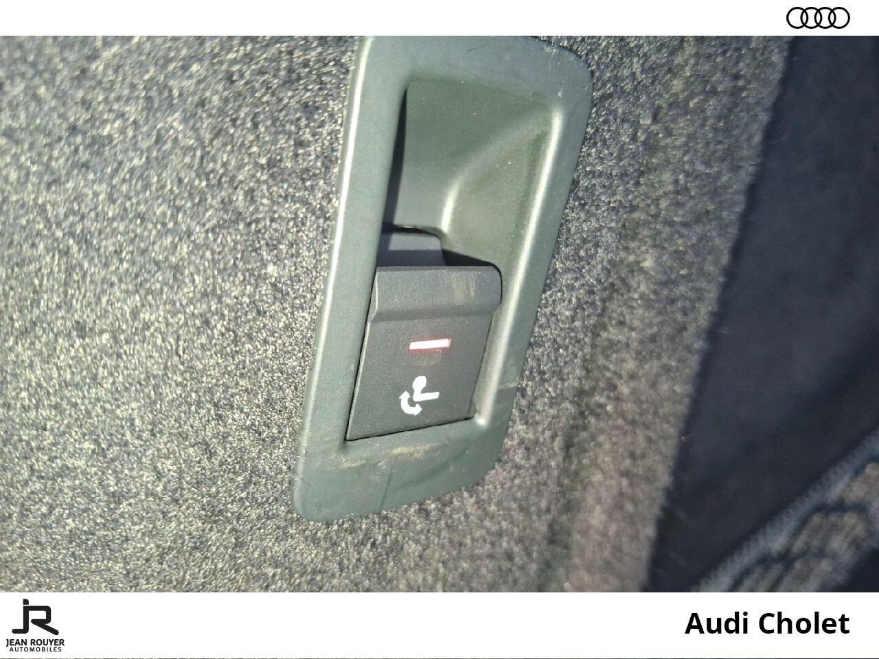 Image about Audi A4 Avant S Line 40 TDI quattro 150 kW (204 ch) S tronic