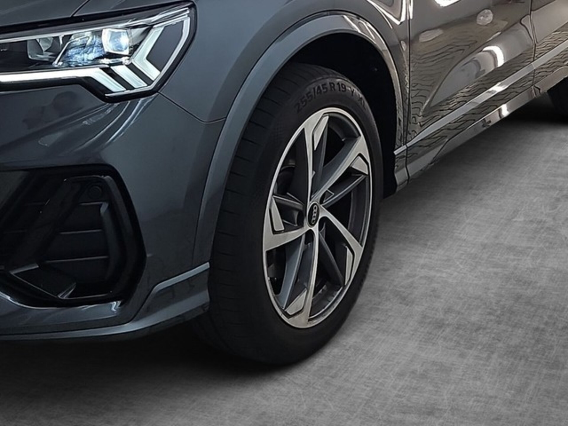 Audi Q3 SUV S line
