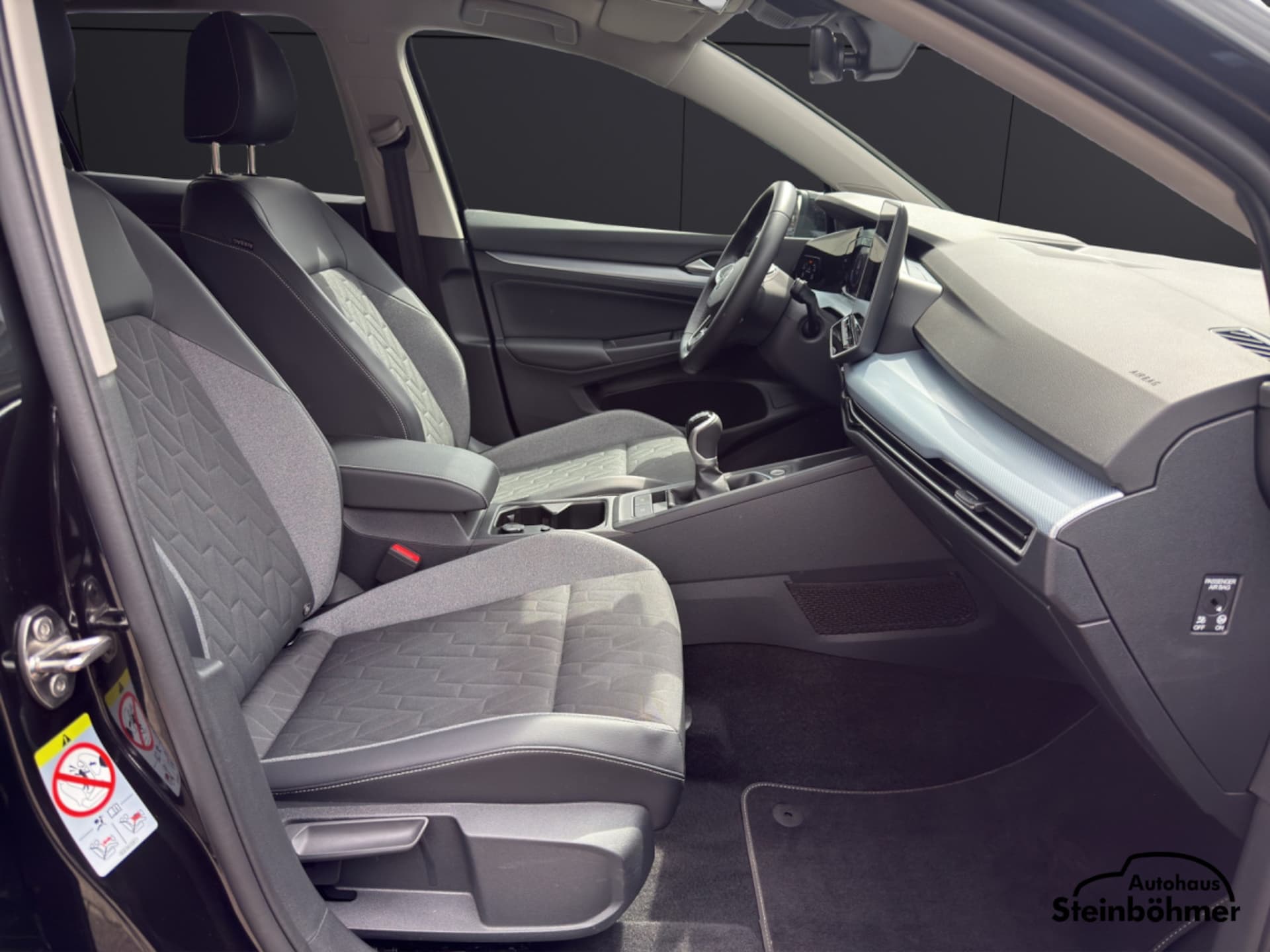 Volkswagen Golf Life