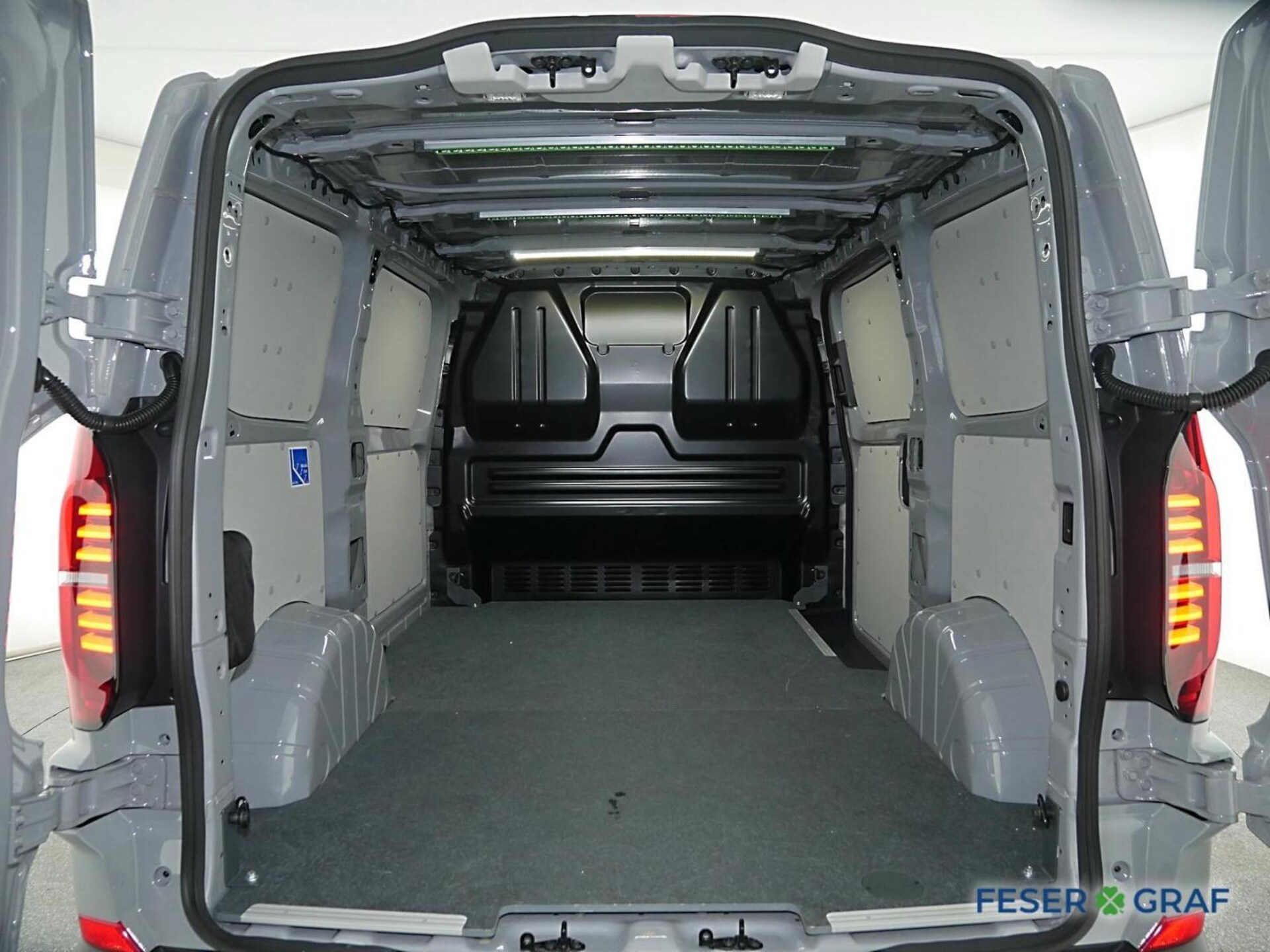 Volkswagen Transporter Kasten kurzer Radstand