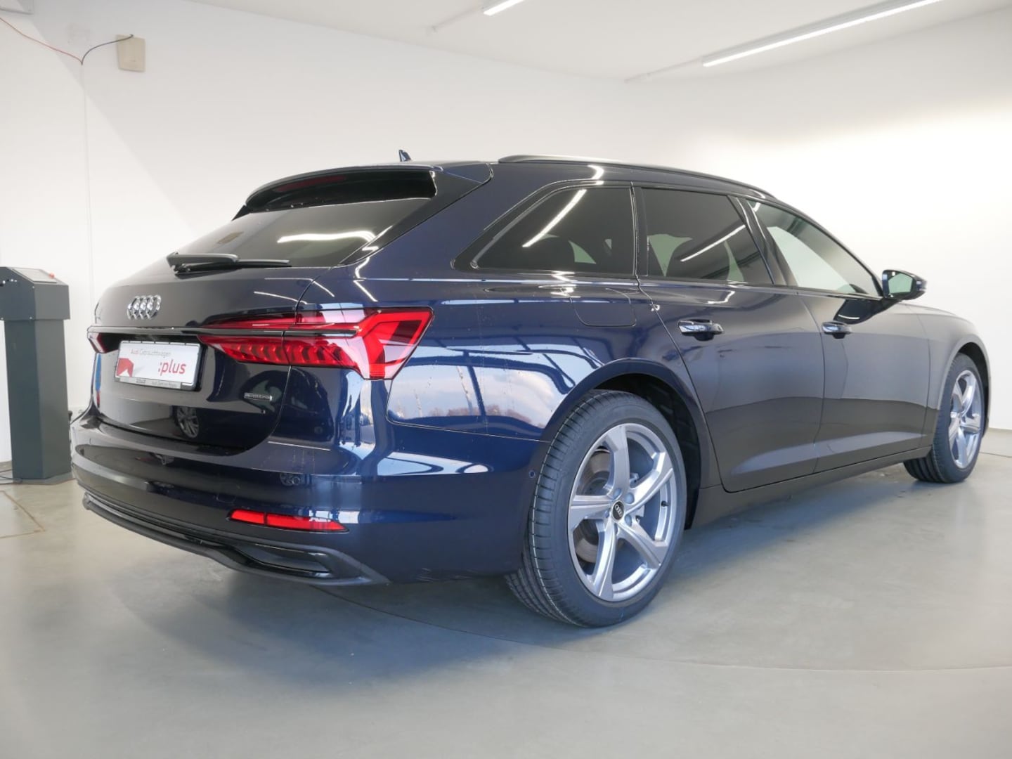 Bild über Audi A6 Avant advanced 45 TDI quattro S tronic - für weitere Informationen kontaktieren Sie den Audi Partner