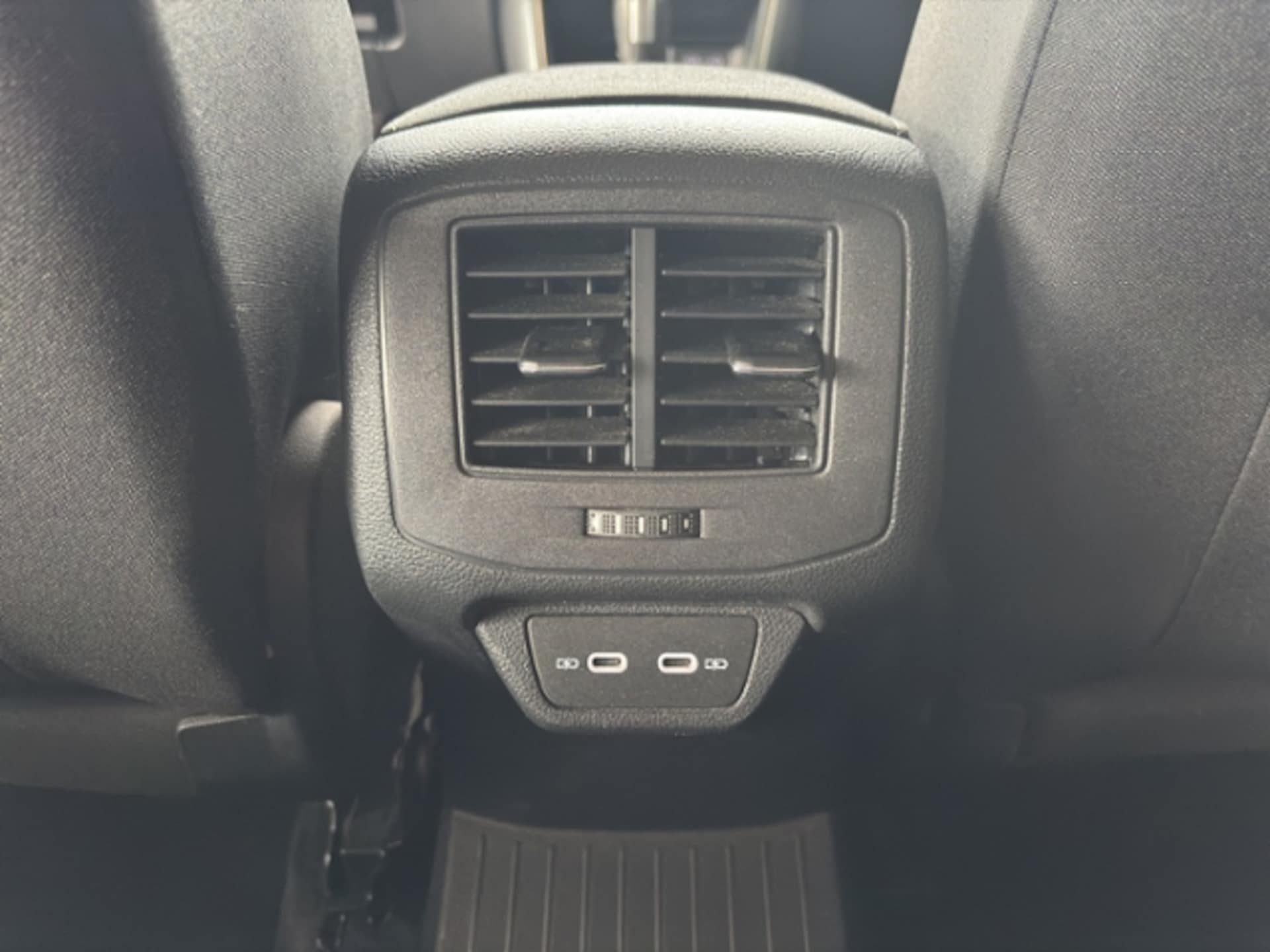 Volkswagen T-Roc Active