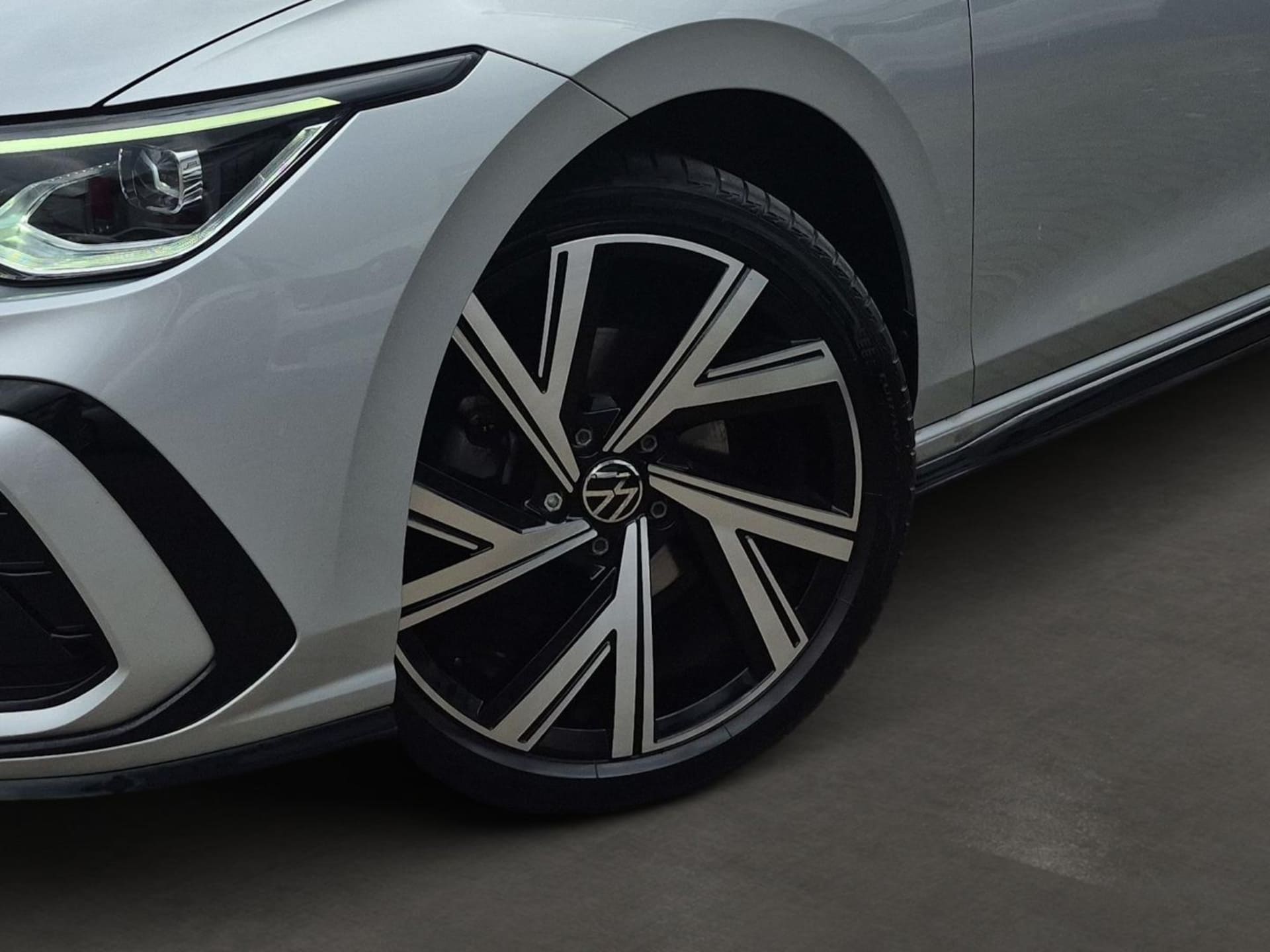 Volkswagen Golf Variant R-Line