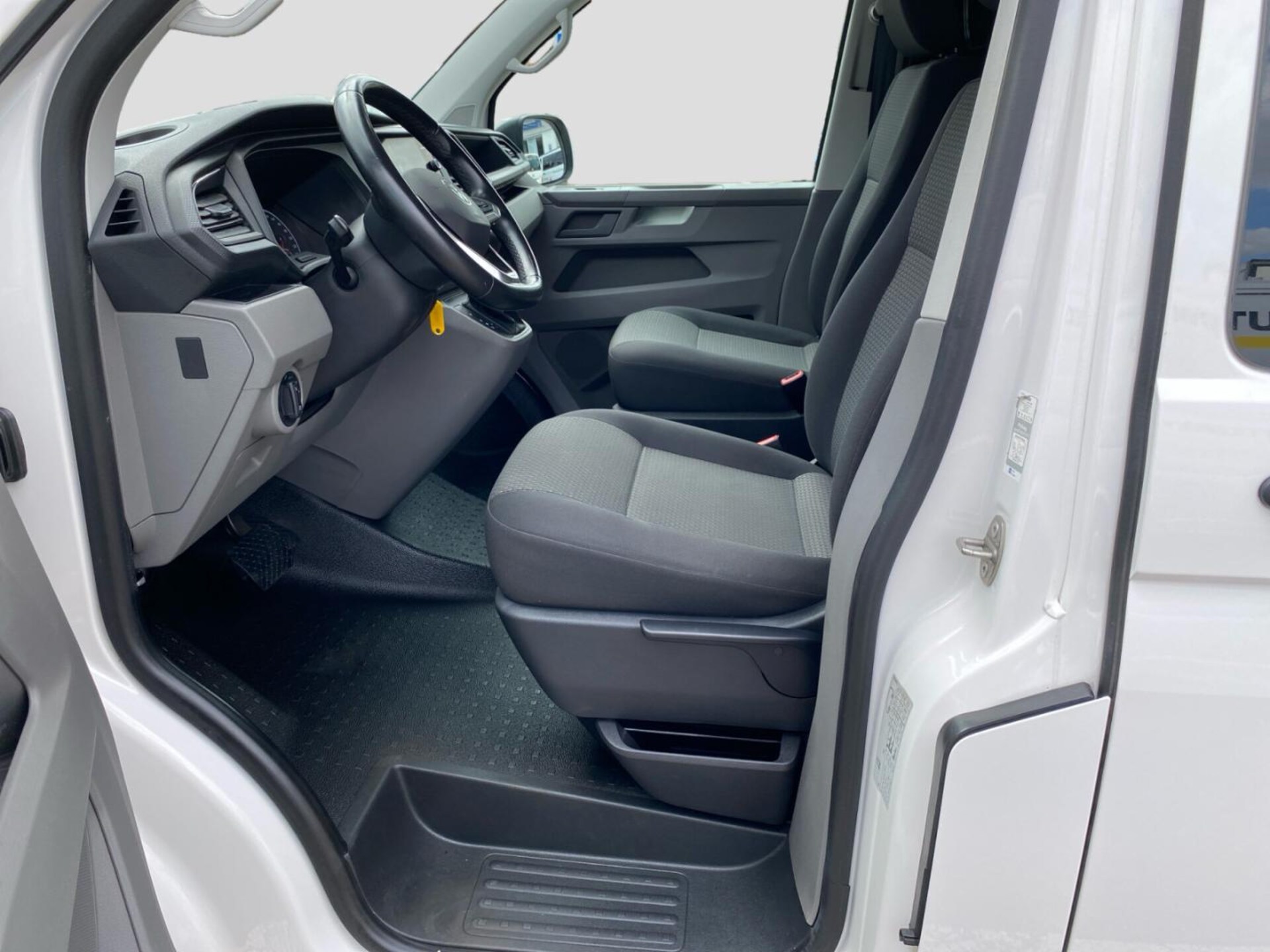 Volkswagen T6.1 Transporter Kasten kurzer Radstand