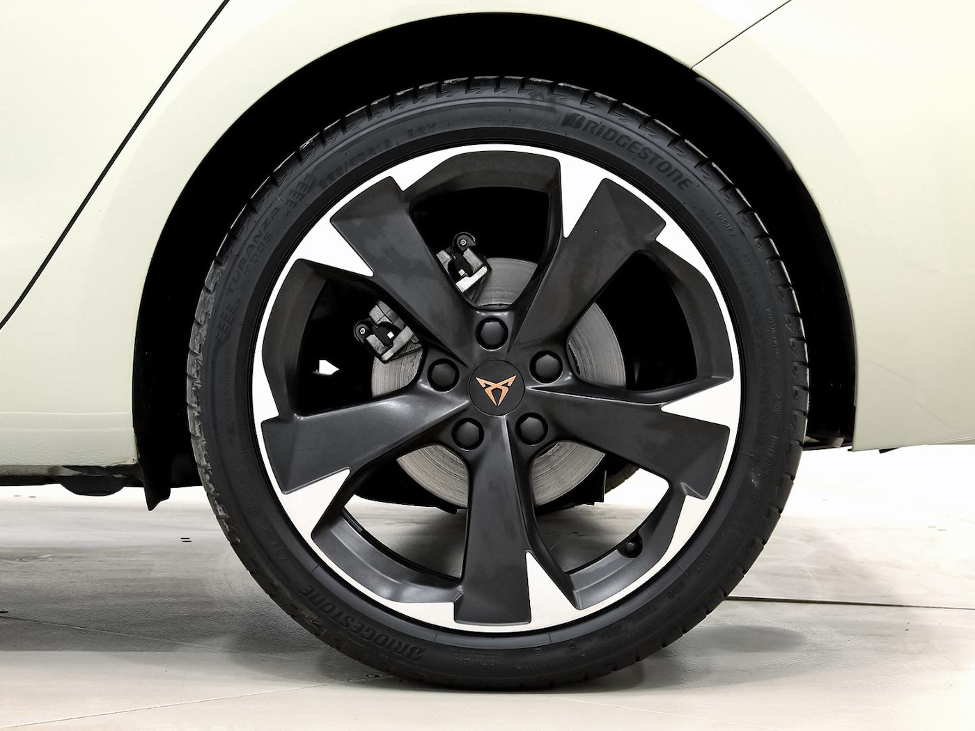 CUPRA Leon León 1.5 eTSI DSG 110 kW (150 CV) — photo 9