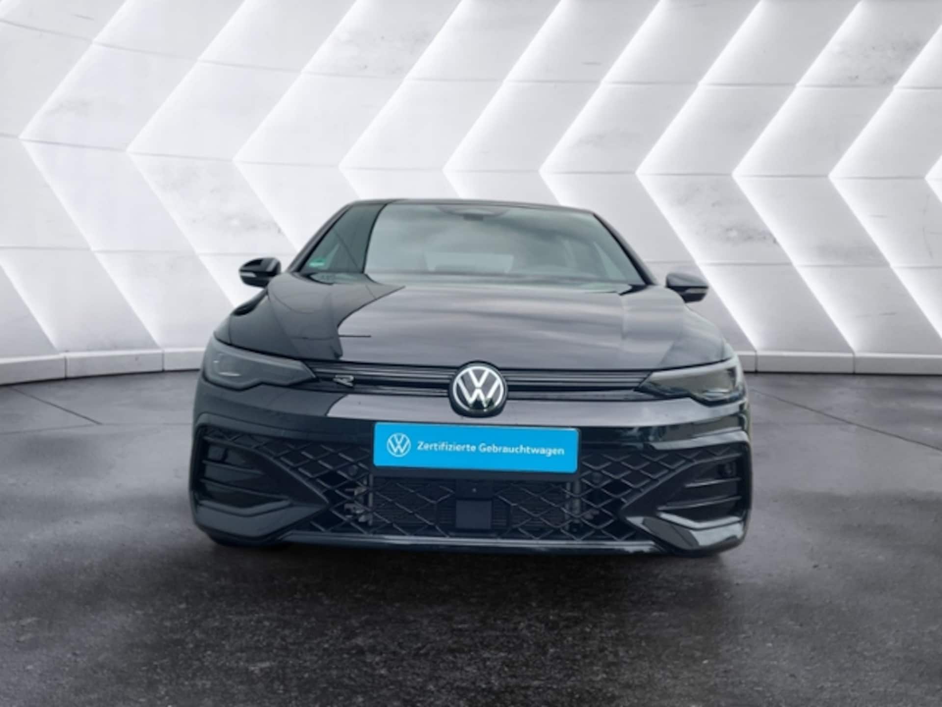 Volkswagen Golf R-Line