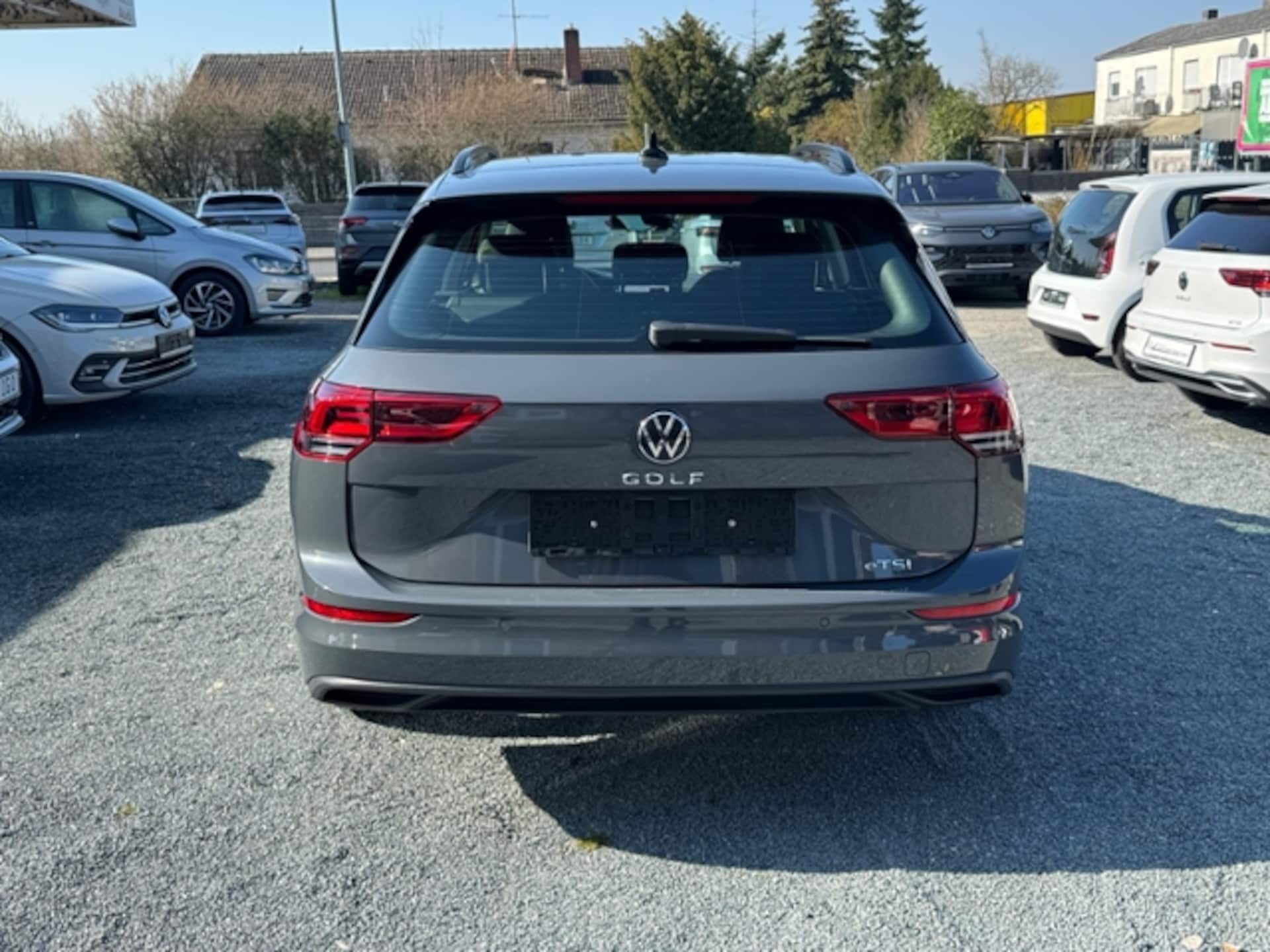 Volkswagen Golf Variant Life