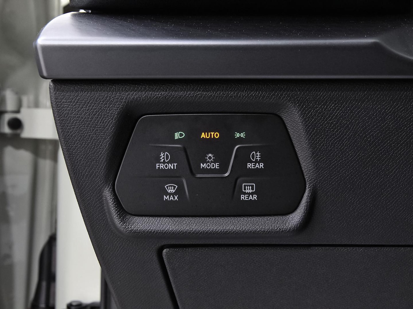 CUPRA Leon León 1.5 eTSI DSG 110 kW (150 CV) — photo 12