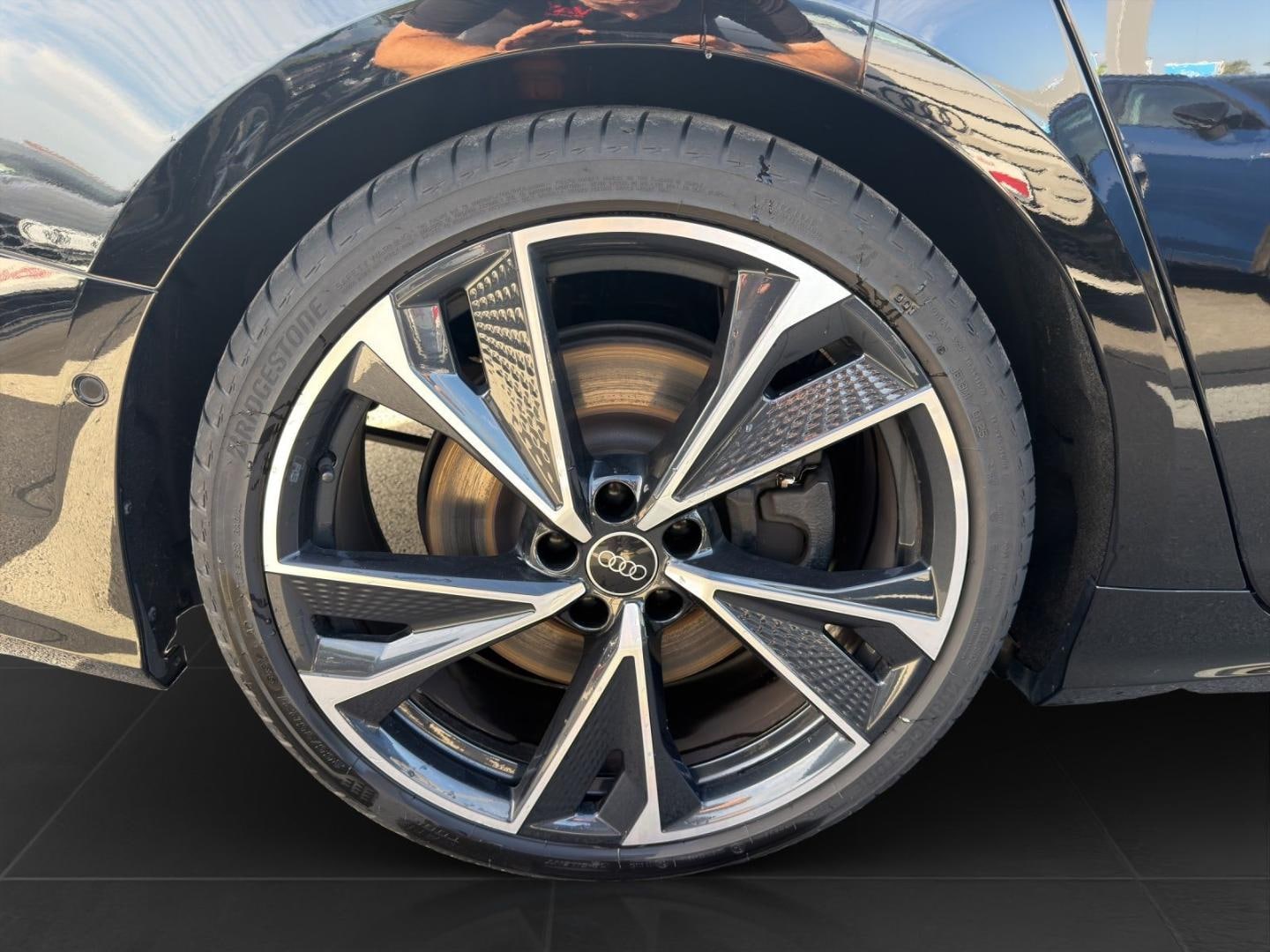 Bild über Audi S6 Avant TDI quattro tiptronic - für weitere Informationen kontaktieren Sie den Audi Partner