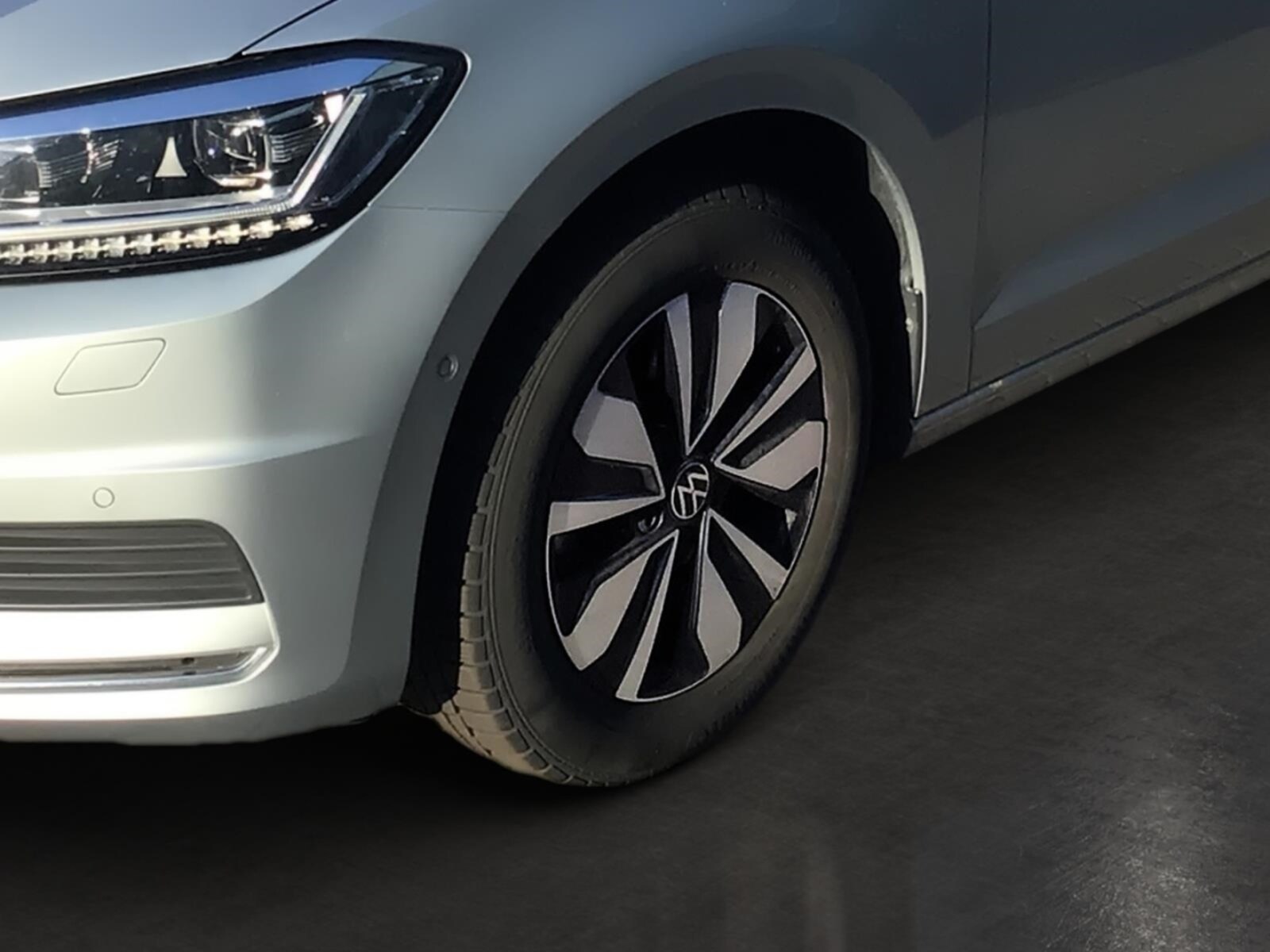 Volkswagen Touran – Bild 6