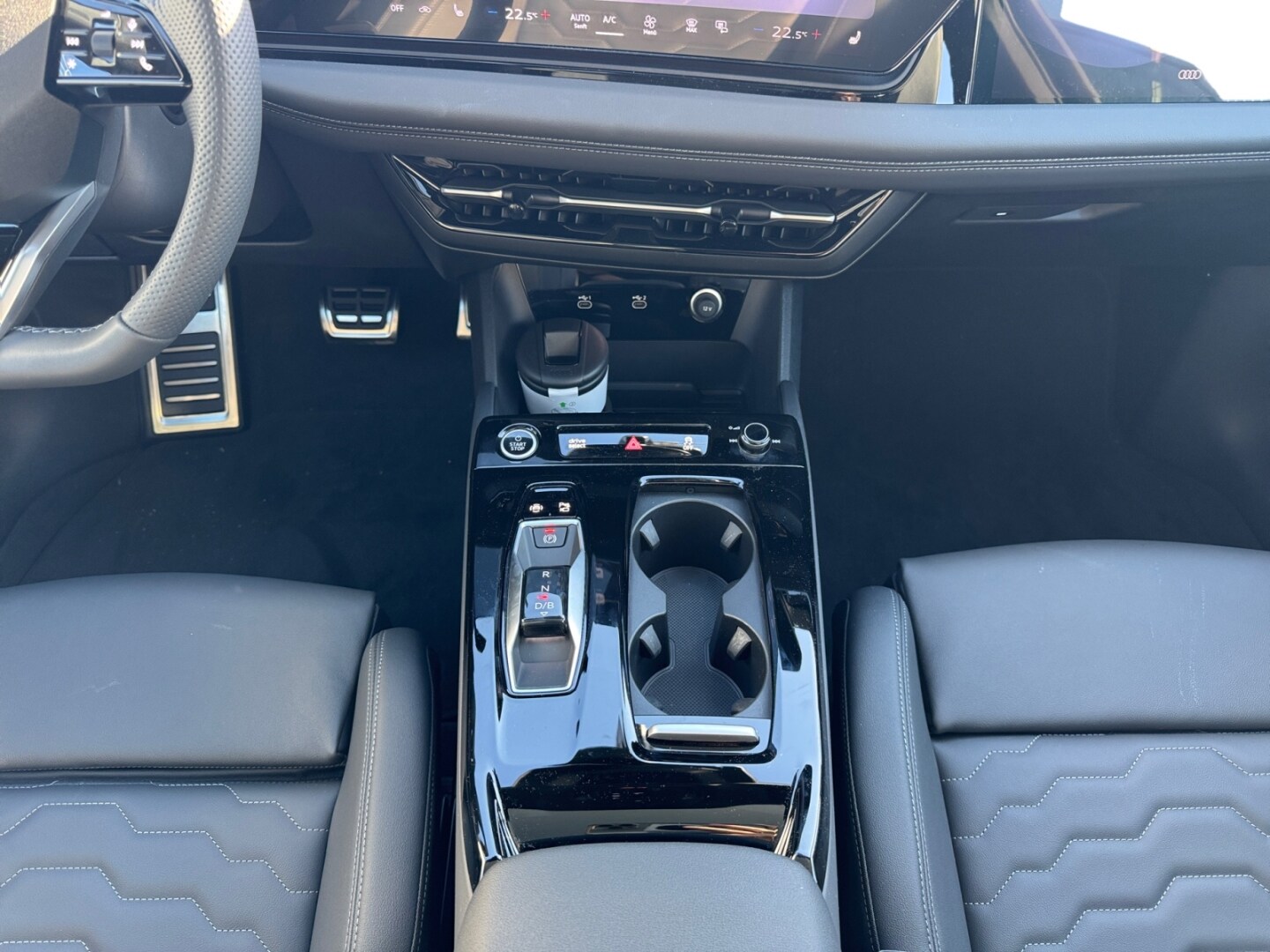 Bild über Audi A6 Avant e-tron S line business e-tron performance 270 kW - für weitere Informationen kontaktieren Sie den Audi Partner
