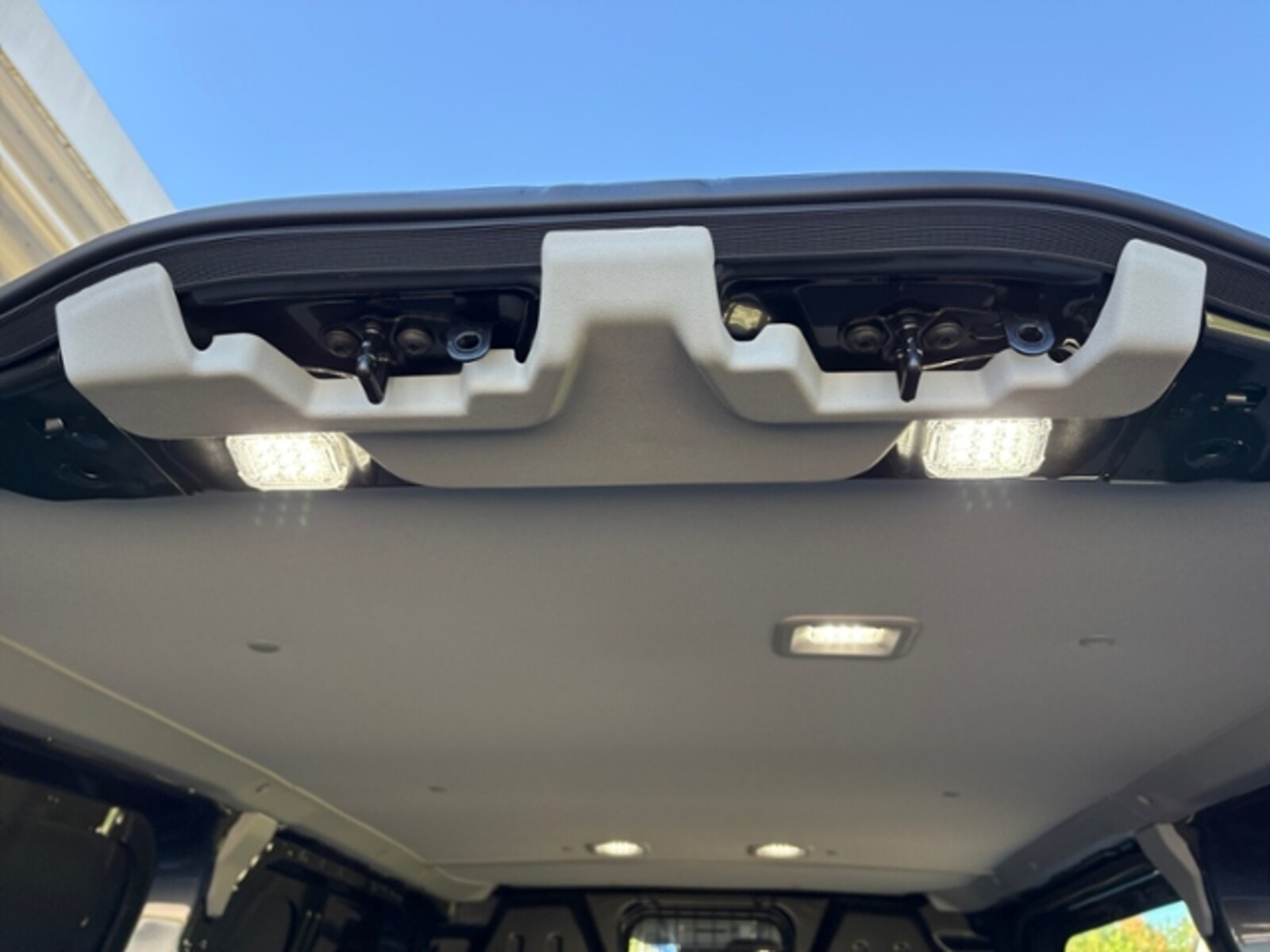 Volkswagen Transporter Kasten kurzer Radstand – Bild 18