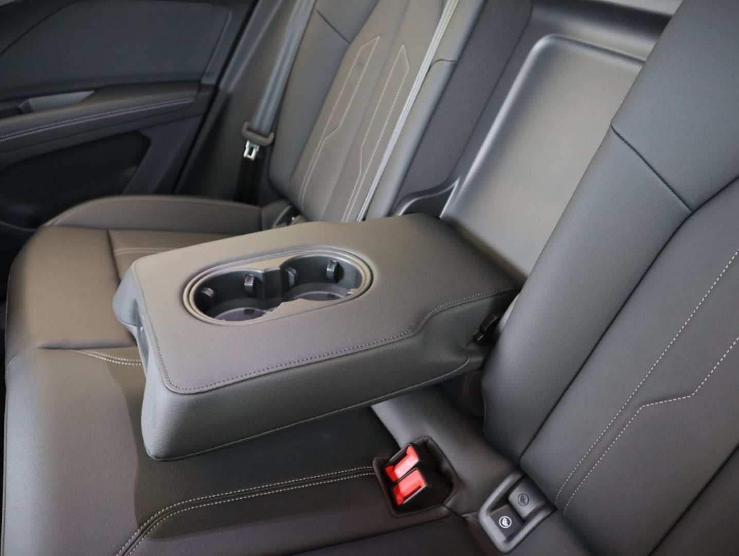 Audi Q4 Sportback e-tron 40 e-tron 150 kW for more details contact your dealer