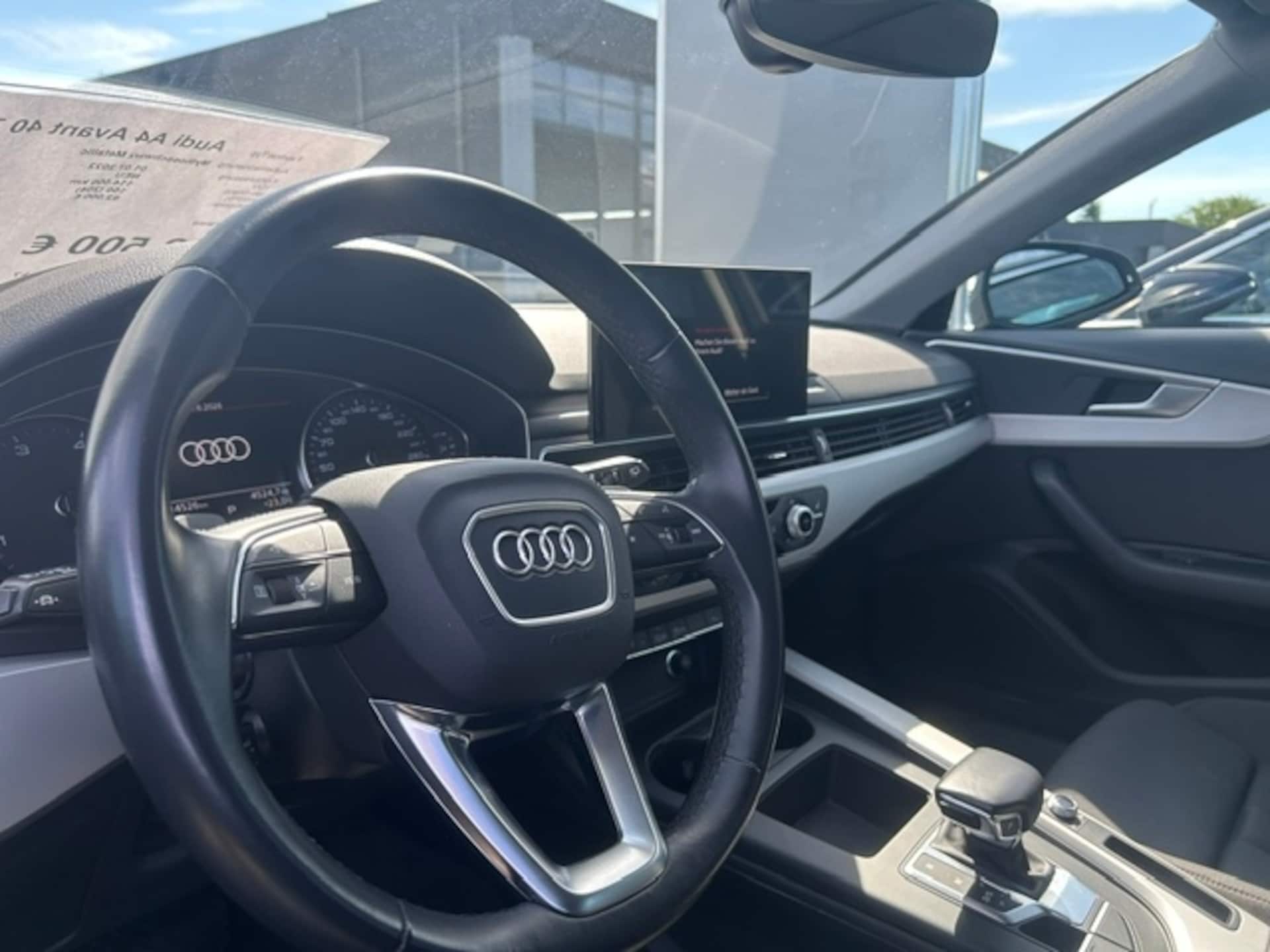 Audi A4 Avant S line