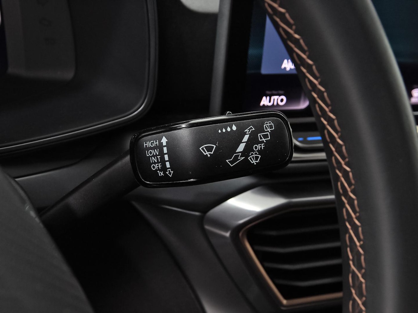 CUPRA Leon León 1.5 eTSI DSG 110 kW (150 CV) — photo 15