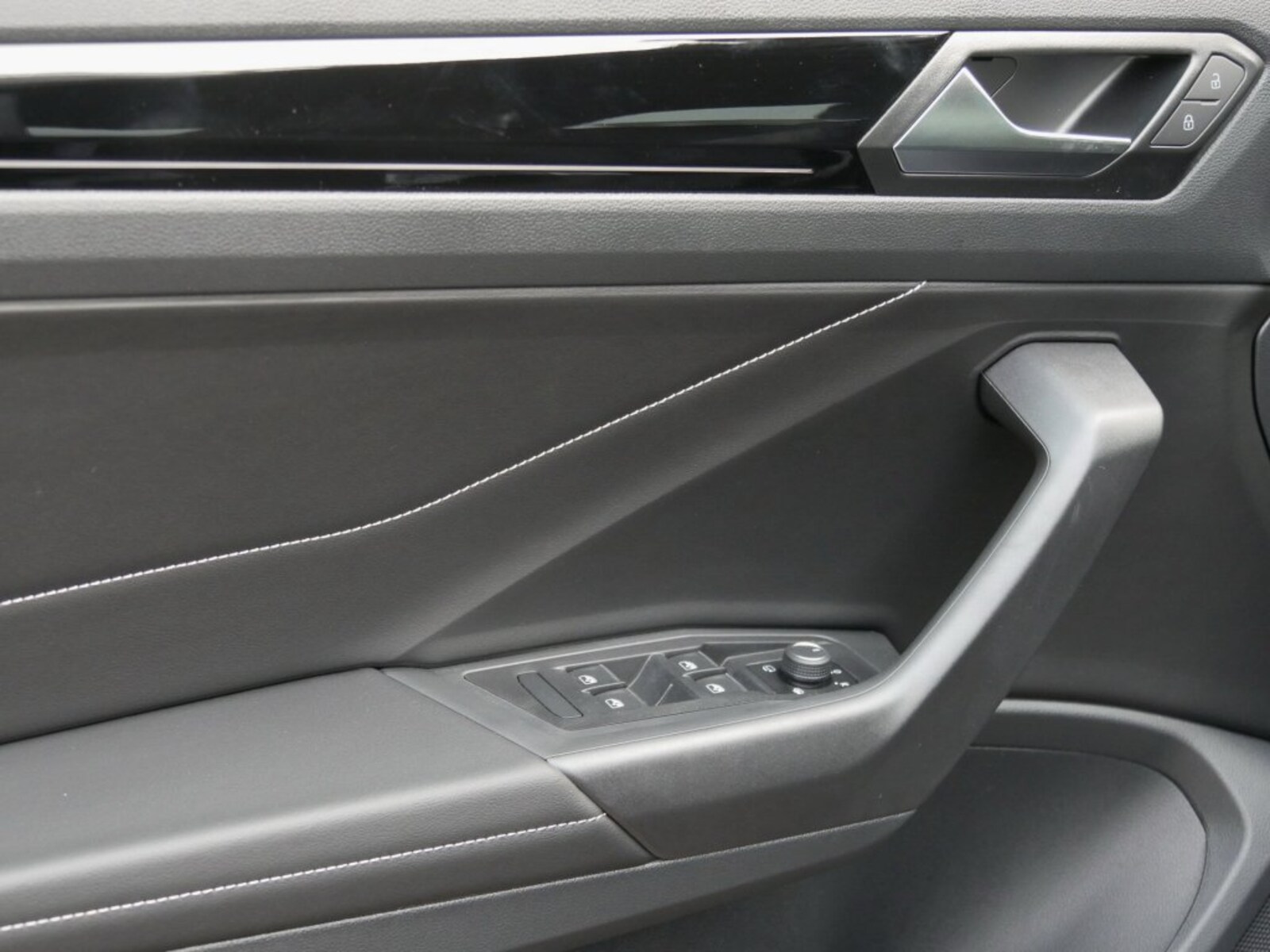 Volkswagen T-Roc Cabriolet – Bild 12