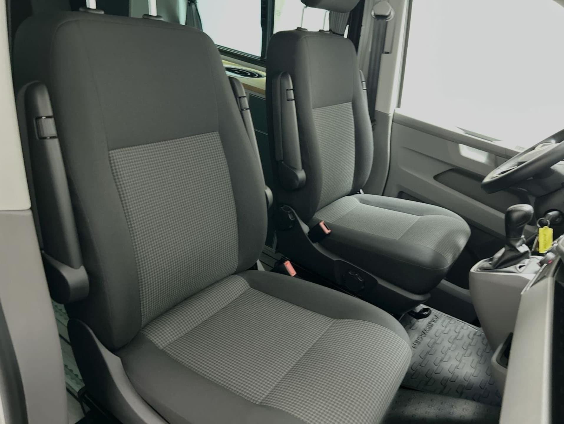 Volkswagen T6.1 Transporter Kasten kurzer Radstand