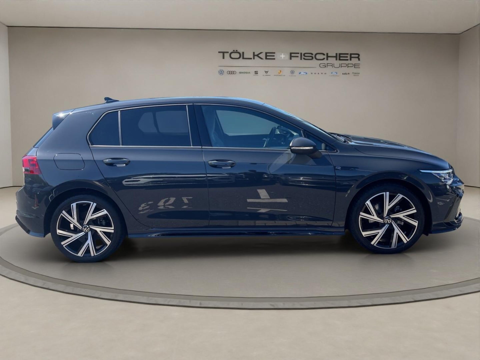 Volkswagen Golf R-Line