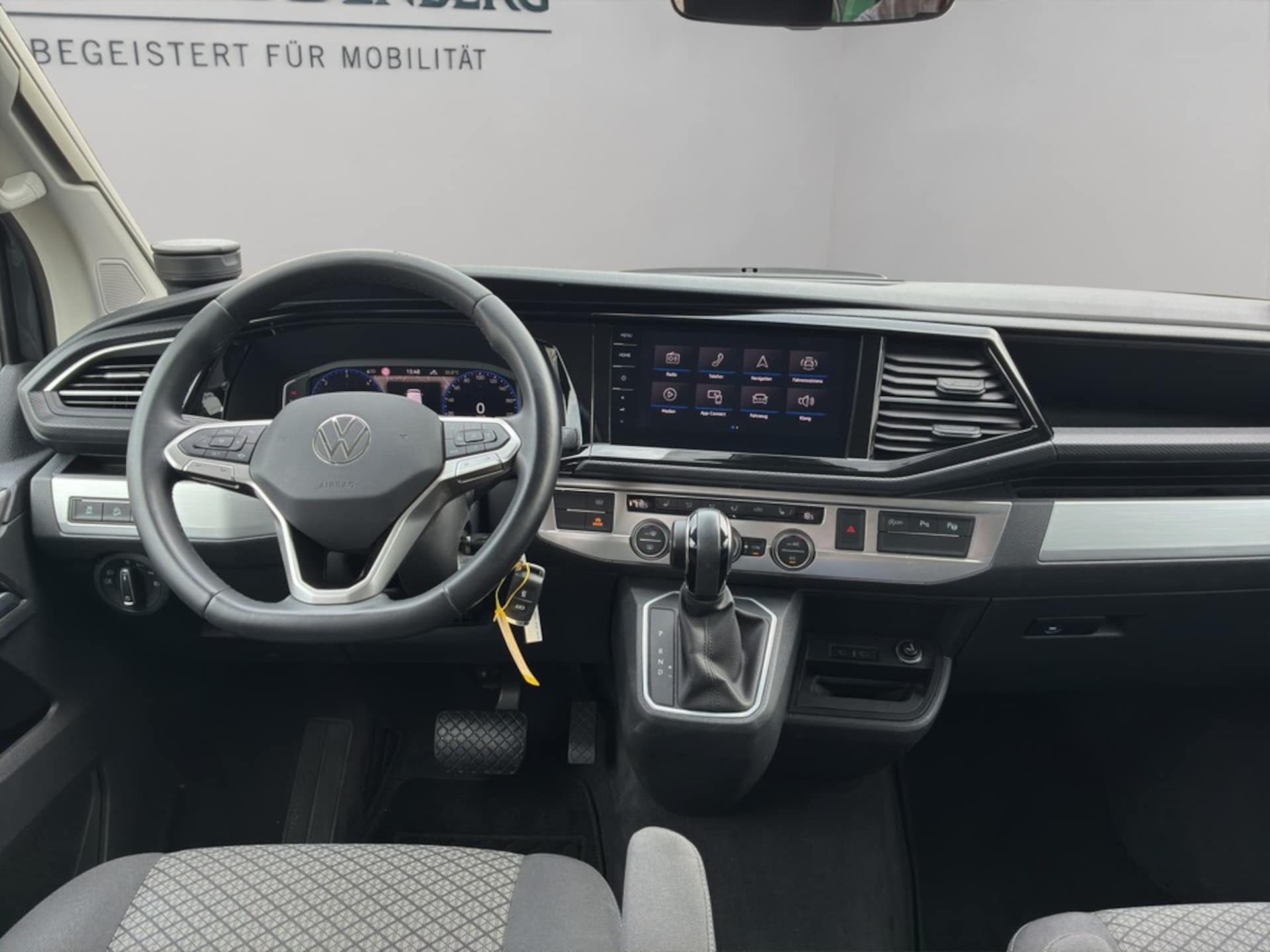 Volkswagen T6.1 California Beach