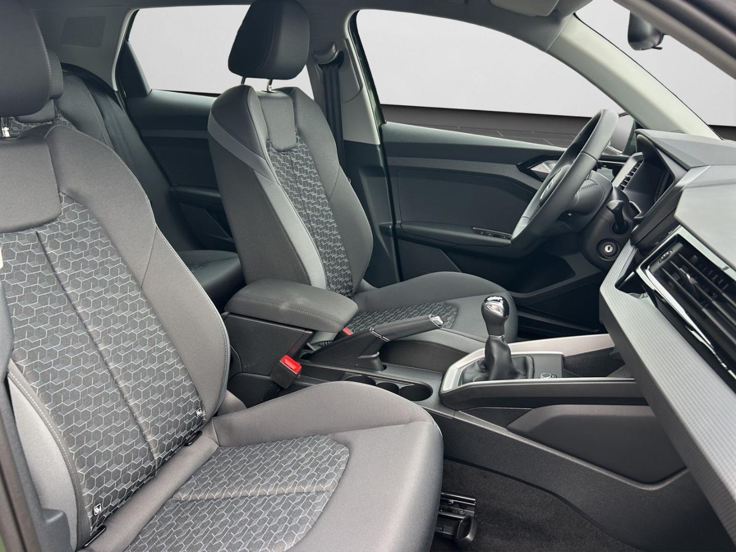 Bild über Audi A1 Sportback advanced 30 TFSI Schaltgetriebe - für weitere Informationen kontaktieren Sie den Audi Partner