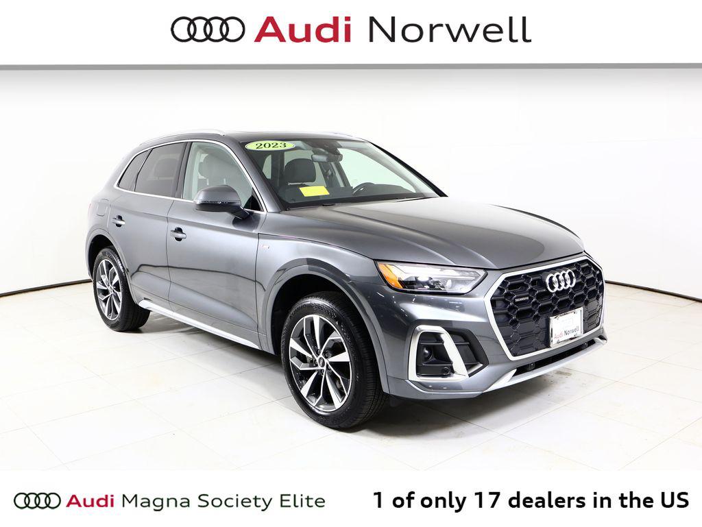 2023 Audi Q5 45 Premium's photo