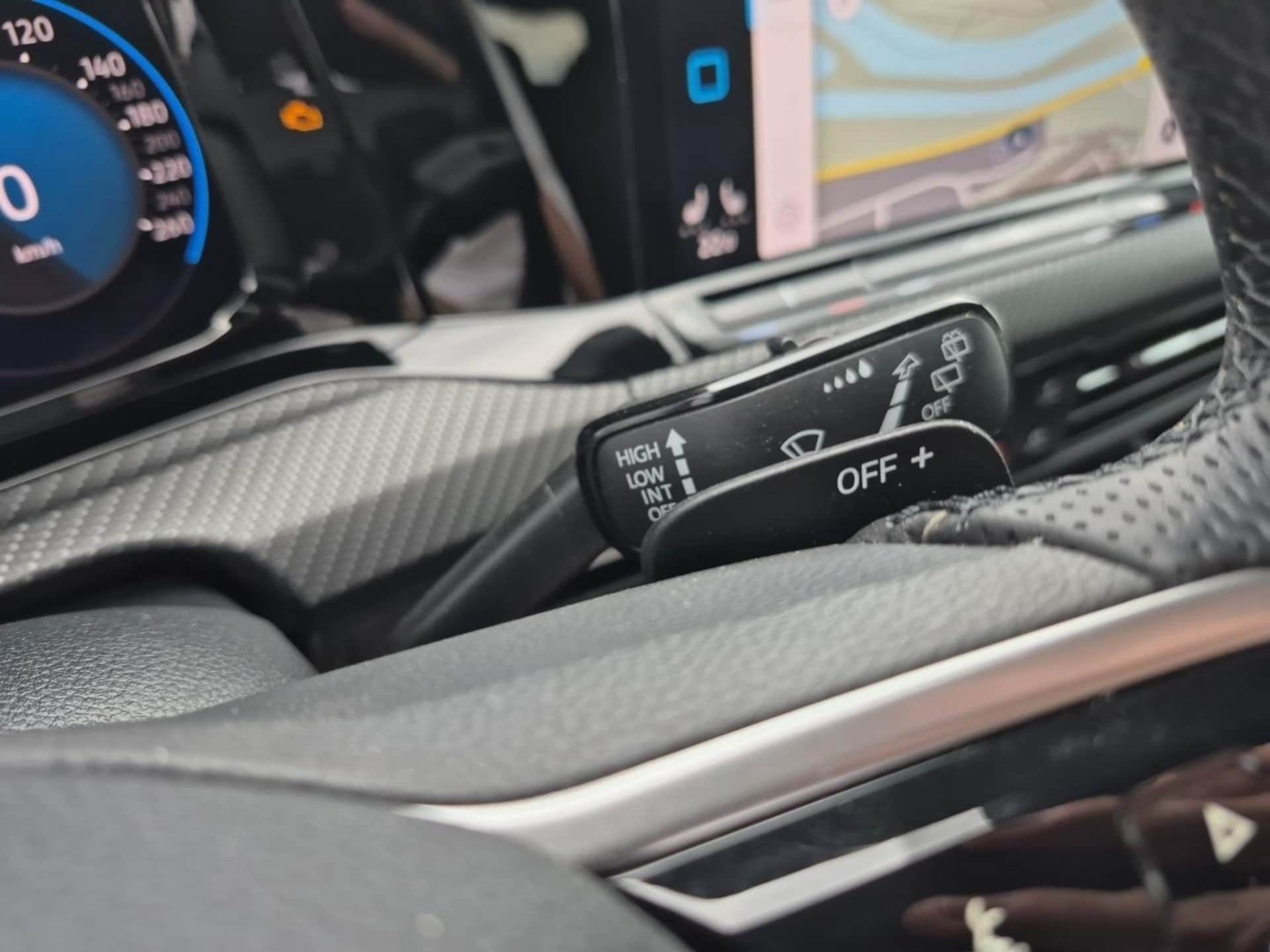 Volkswagen Golf Variant R-Line