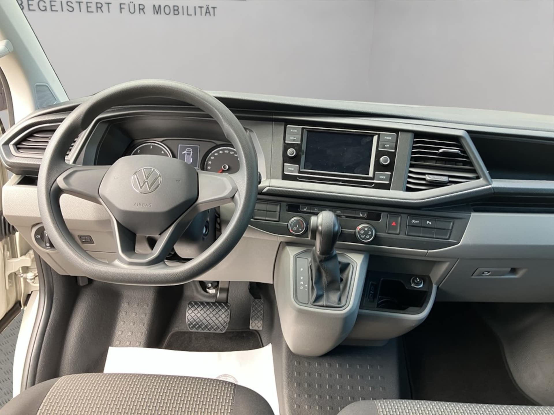 Volkswagen T6.1 Transporter Kombi kurzer Radstand