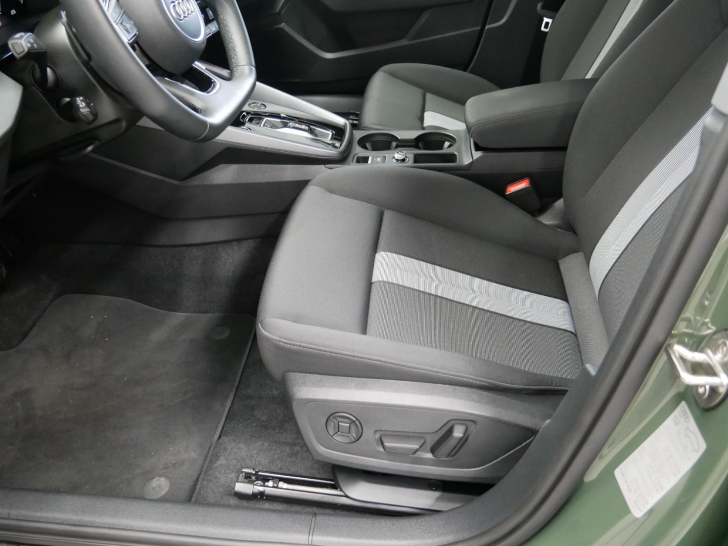 Bild über Audi A3 Sportback 35 TDI S tronic - für weitere Informationen kontaktieren Sie den Audi Partner