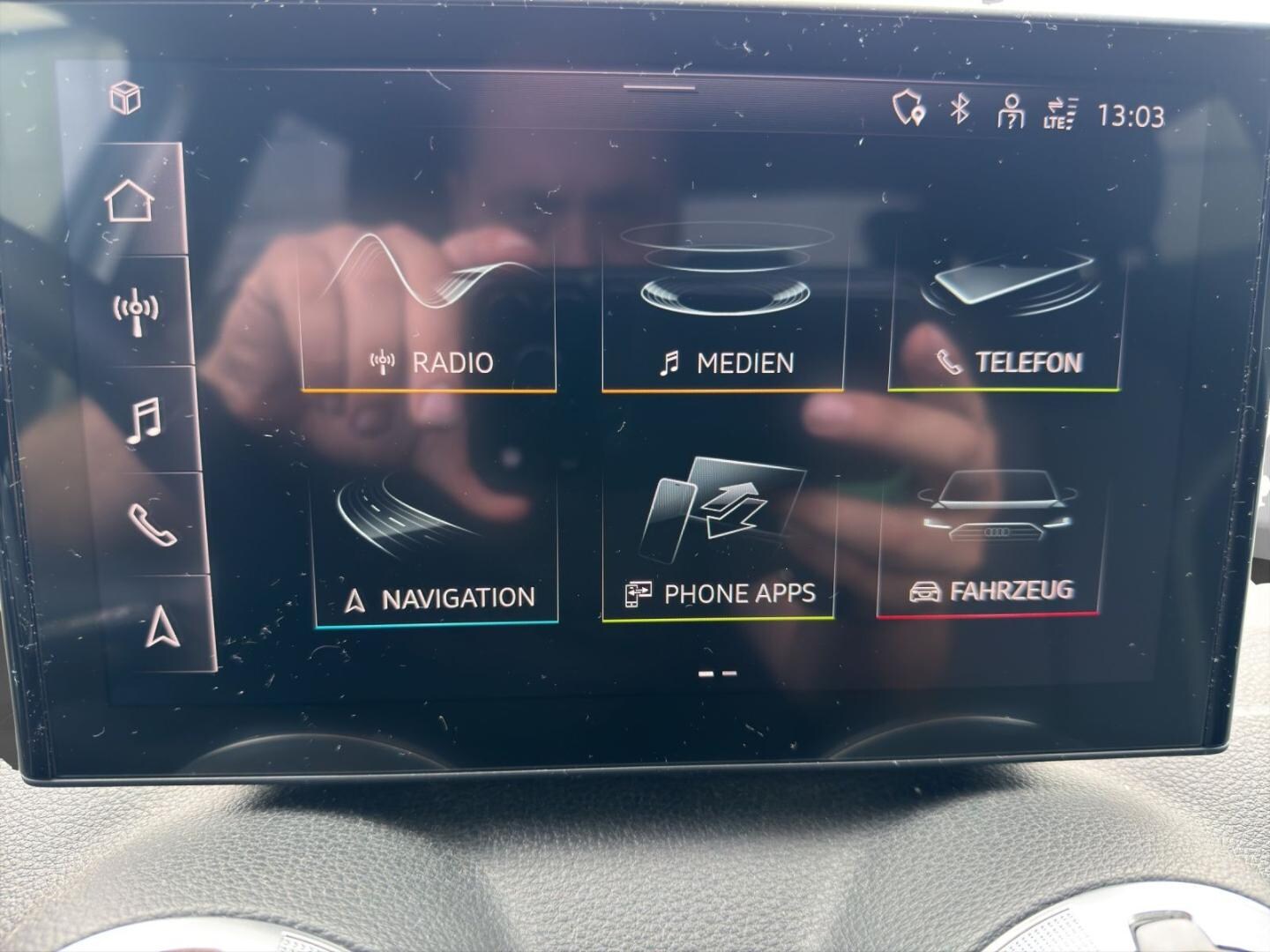 Bild über Audi Q2 S line 30 TDI Schaltgetriebe - für weitere Informationen kontaktieren Sie den Audi Partner