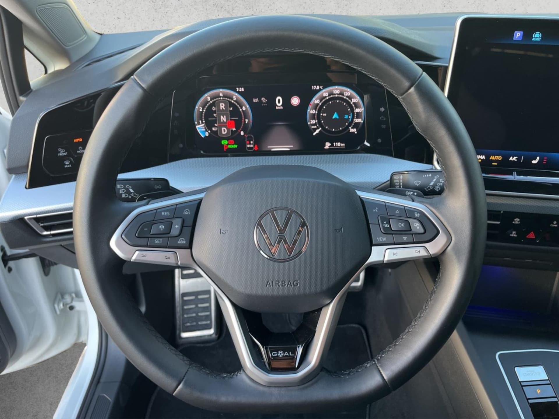 Volkswagen Golf Life