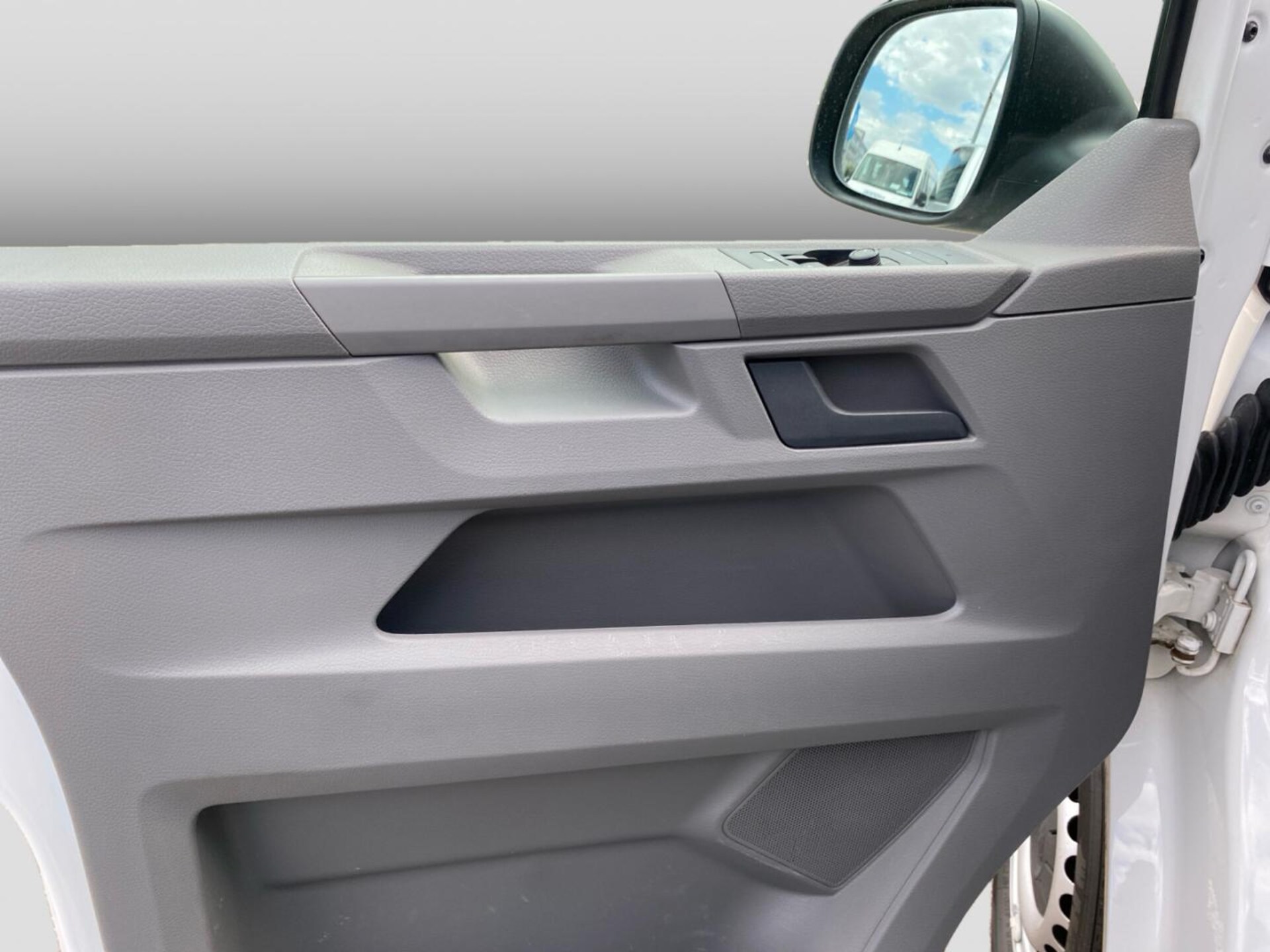 Volkswagen T6.1 Transporter Kasten kurzer Radstand