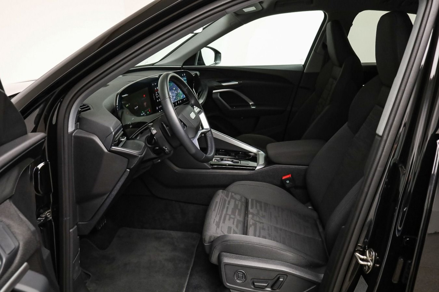 Bild über Audi Q5 Sportback TDI quattro 150 kW S tronic - für weitere Informationen kontaktieren Sie den Audi Partner