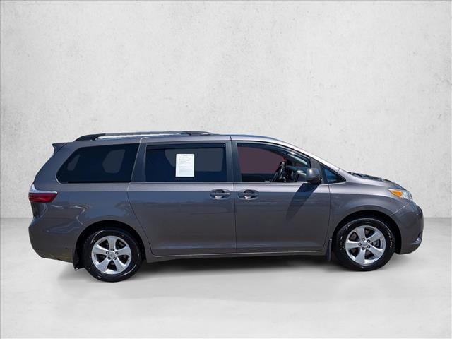 2016 Toyota Sienna