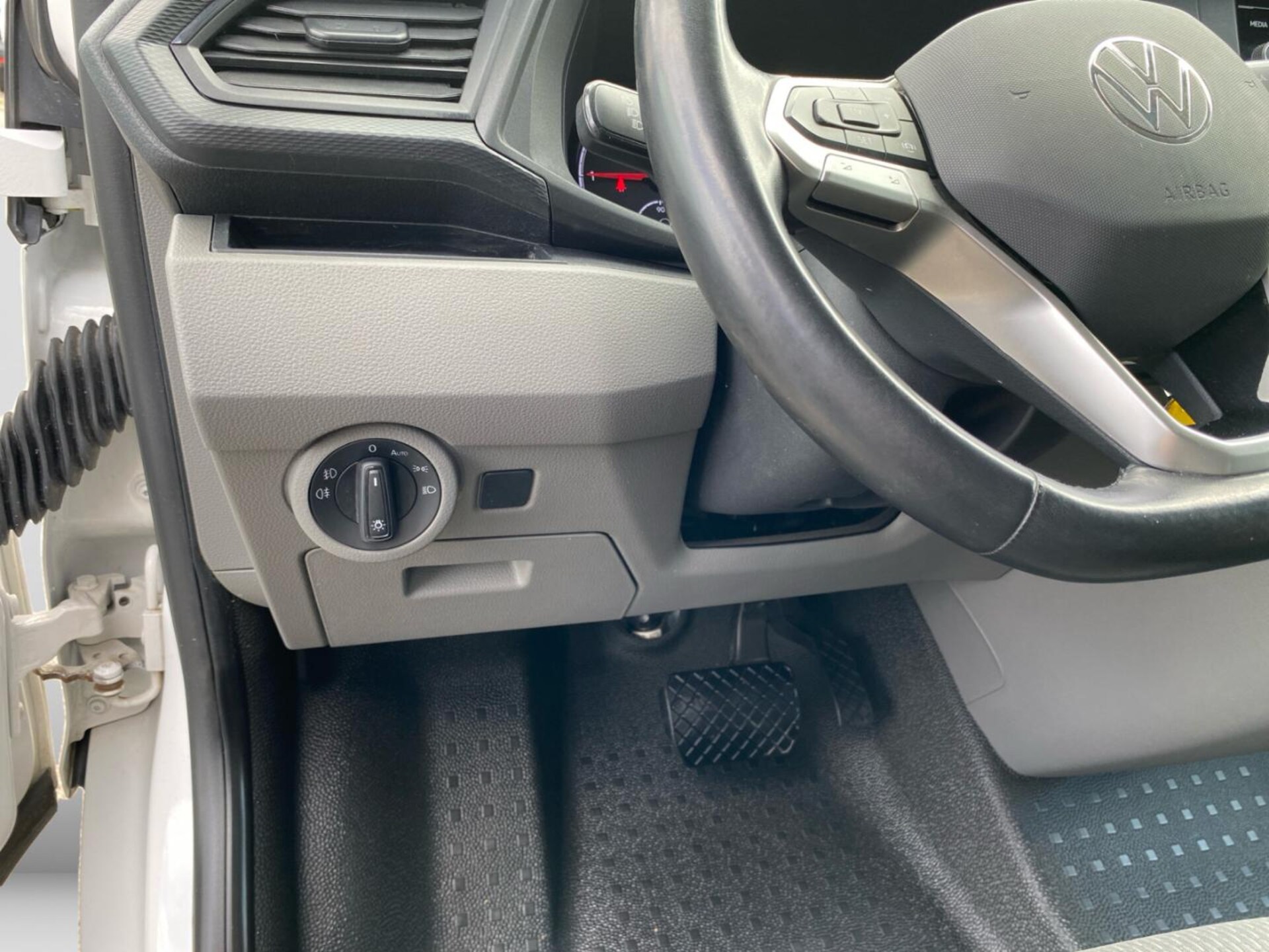 Volkswagen T6.1 Transporter Kasten kurzer Radstand