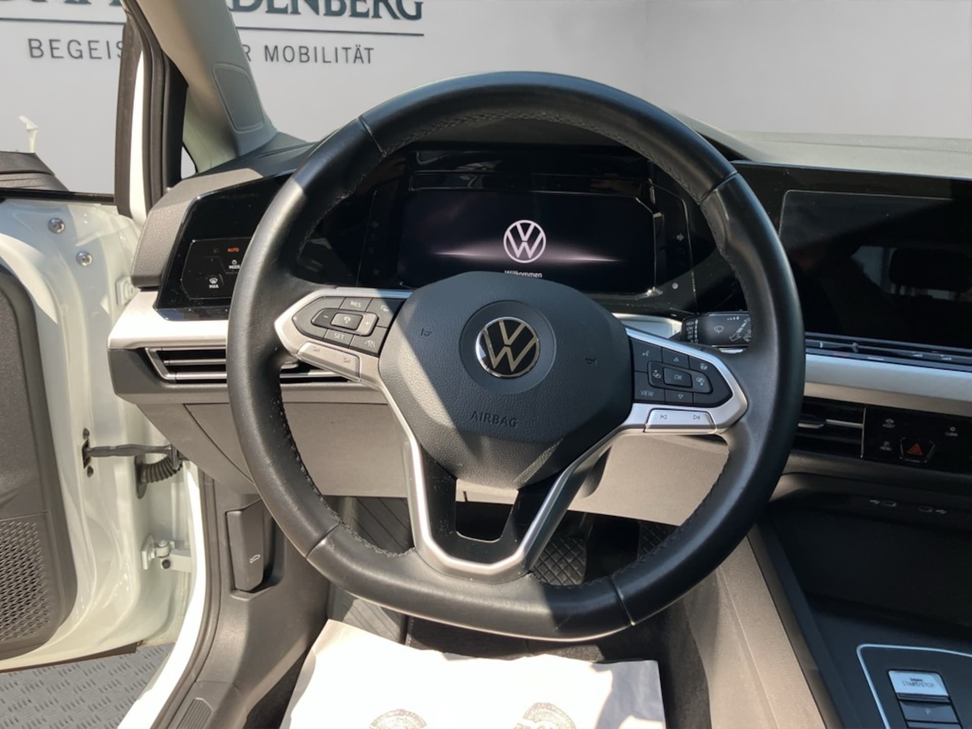 Volkswagen Golf Variant Life