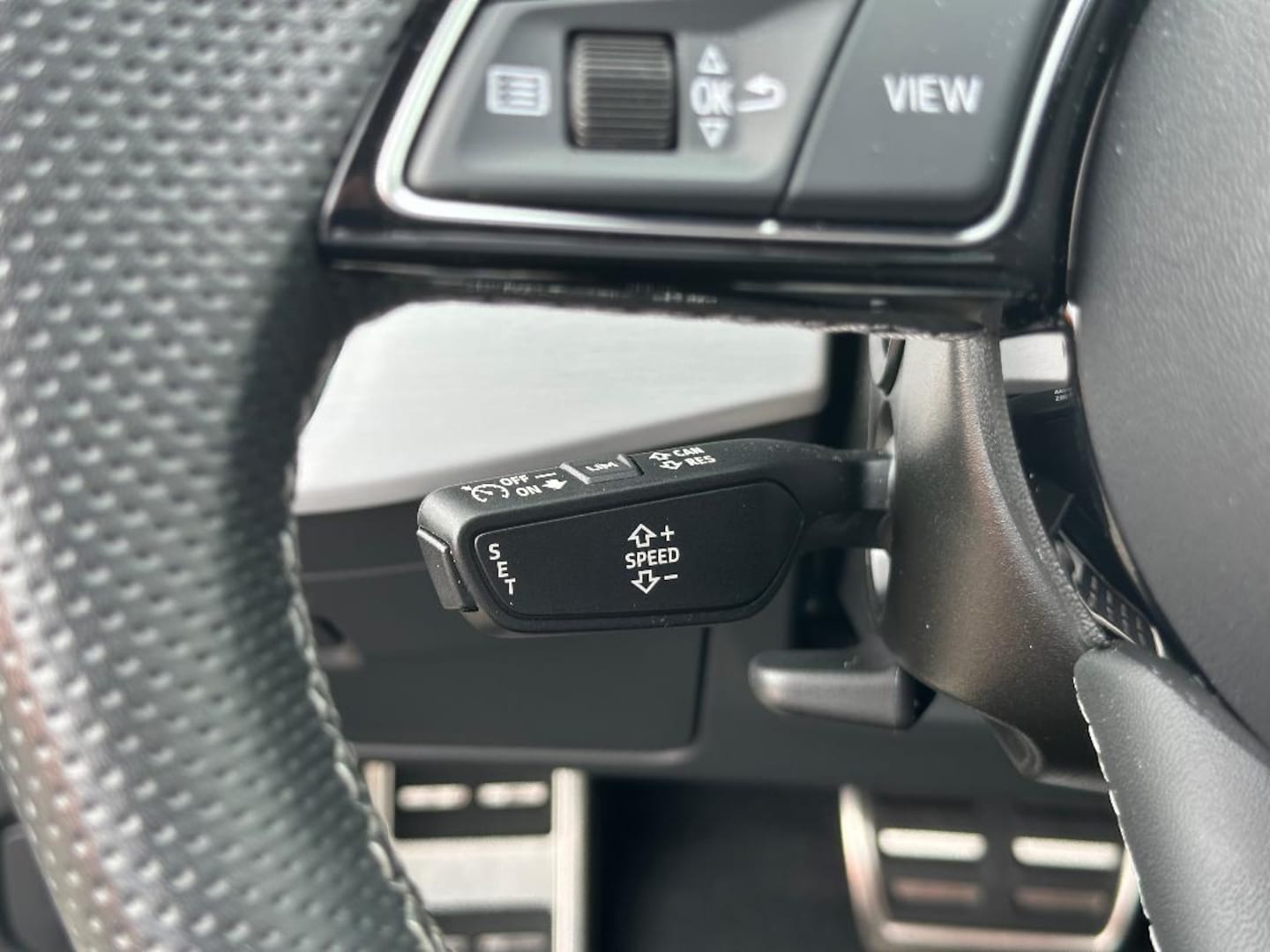 Bild über Audi A4 Avant S line 40 TFSI quattro S tronic - für weitere Informationen kontaktieren Sie den Audi Partner