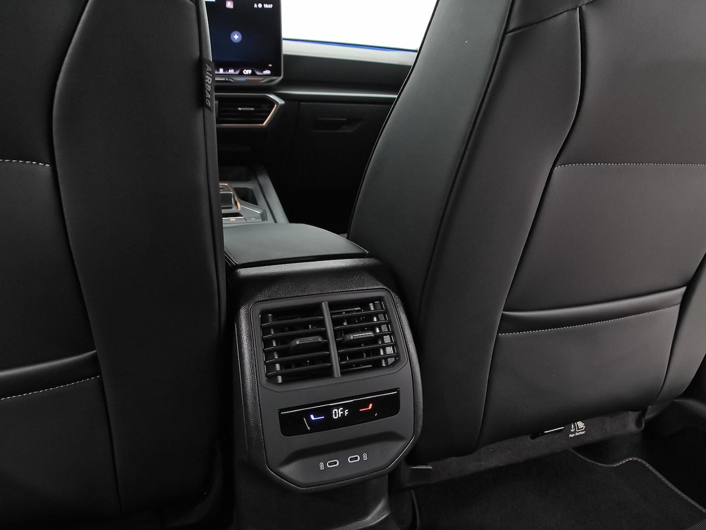 CUPRA Leon León 1.5 eTSI DSG 110 kW (150 CV) — photo 33