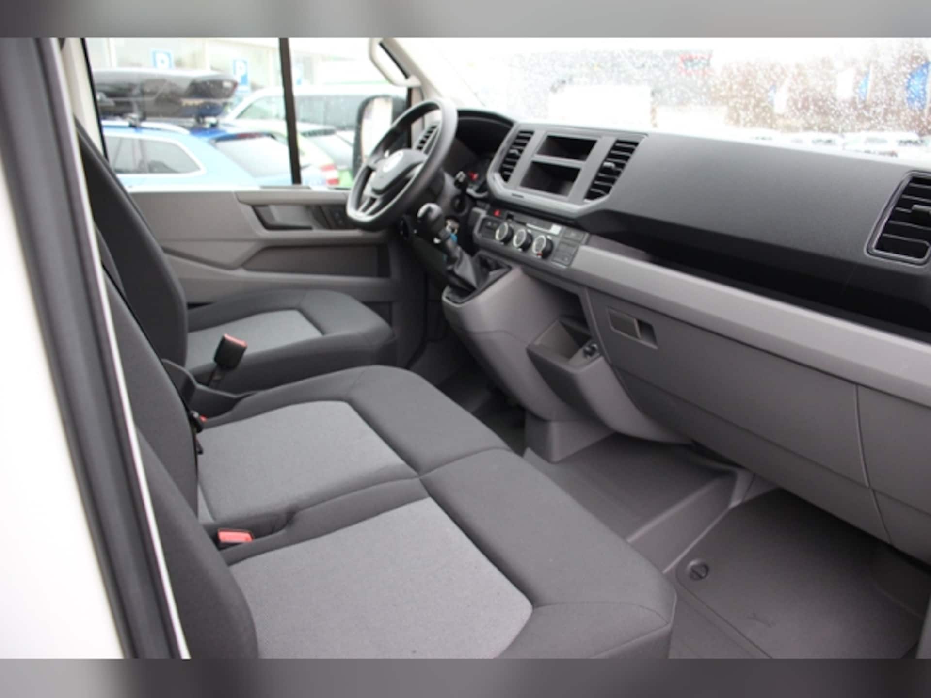 Volkswagen Crafter Kasten langer Radstand