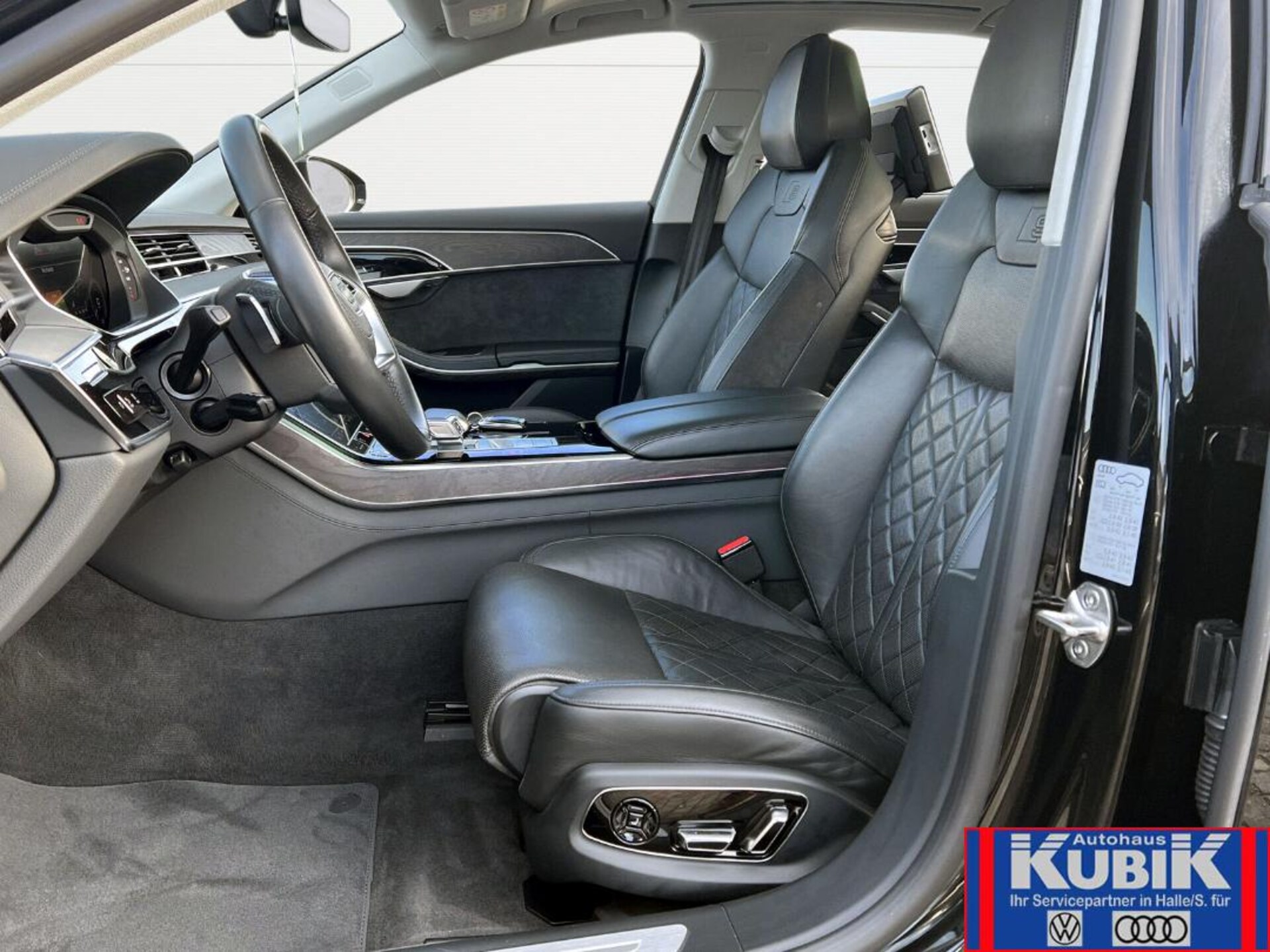 Audi A8 L TFSI e