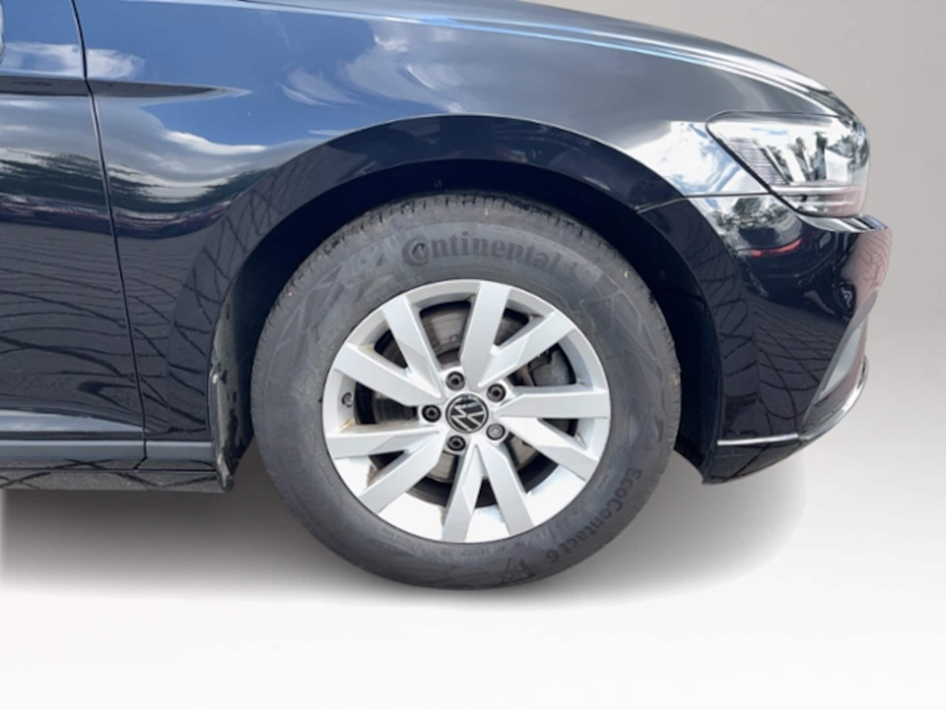 Volkswagen Passat Variant Basis-Modell